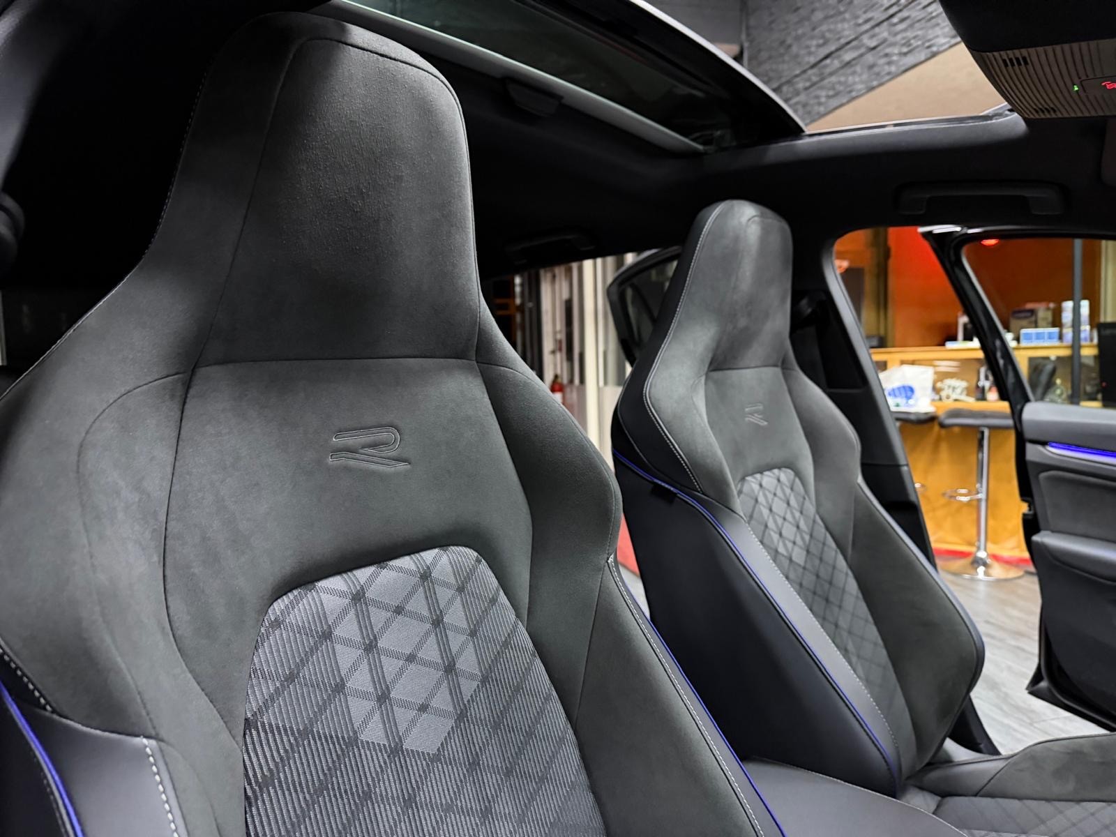 VW Golf 8.5 Model 2.0 TDI R-Line DSG / Panoramadach / Leasing ab 399.--image-9