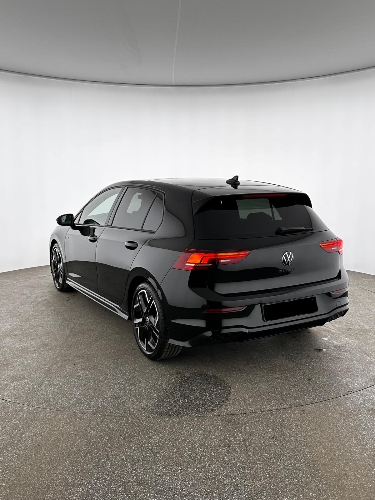 VW Golf 8.5 Model 2.0 TDI R-Line DSG / Panoramadach / Leasing ab 399.--image-2