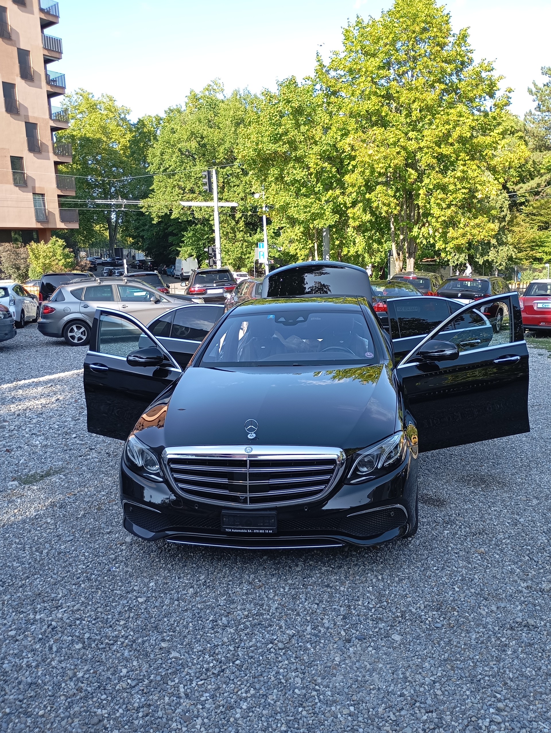 MERCEDES-BENZ E 400 Exclusive 4Matic 9G-Tronic-image-10