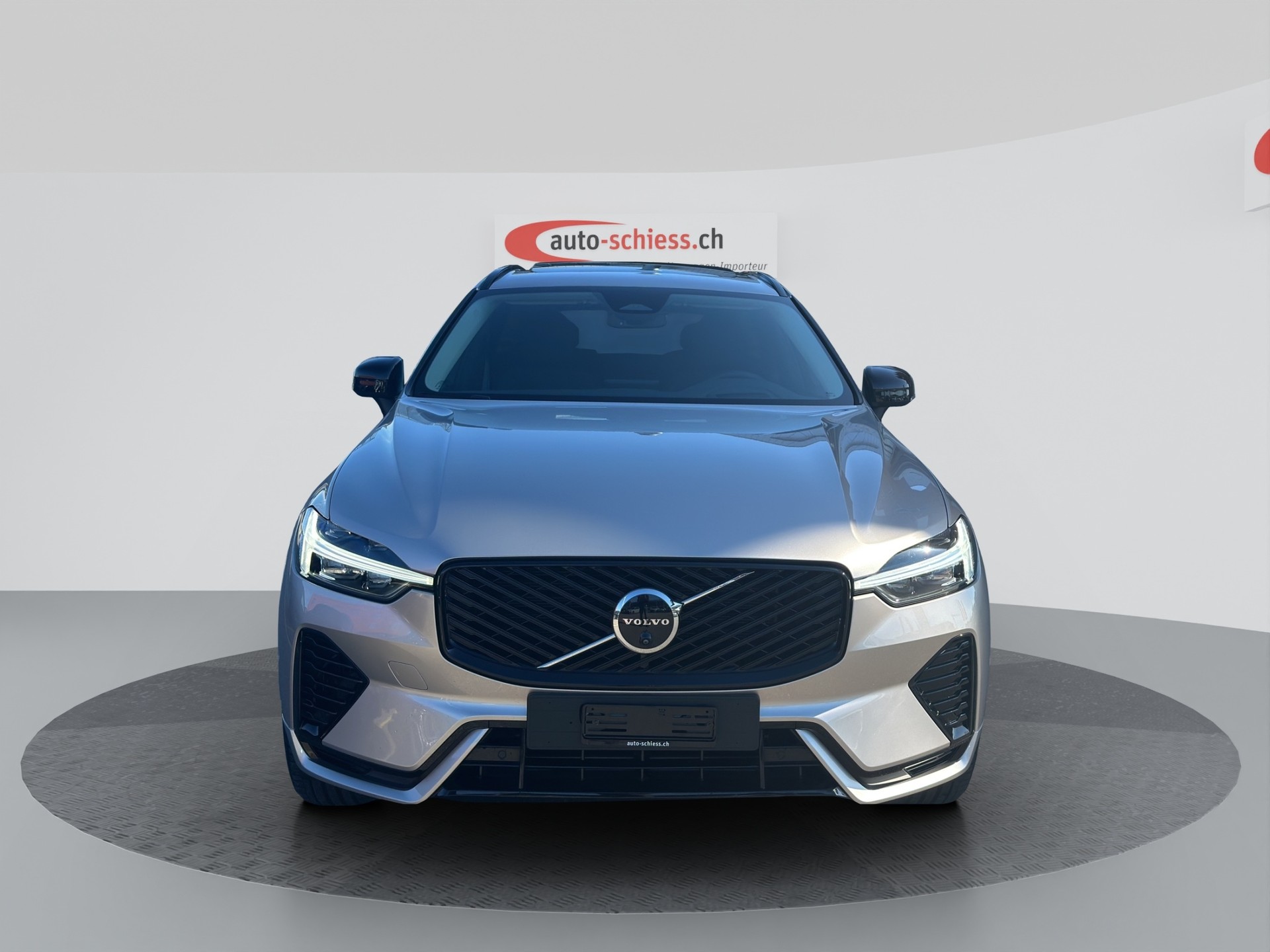 VOLVO XC60 T6 eAWD PluginHybrid Plus Dark Geartronic-image-2