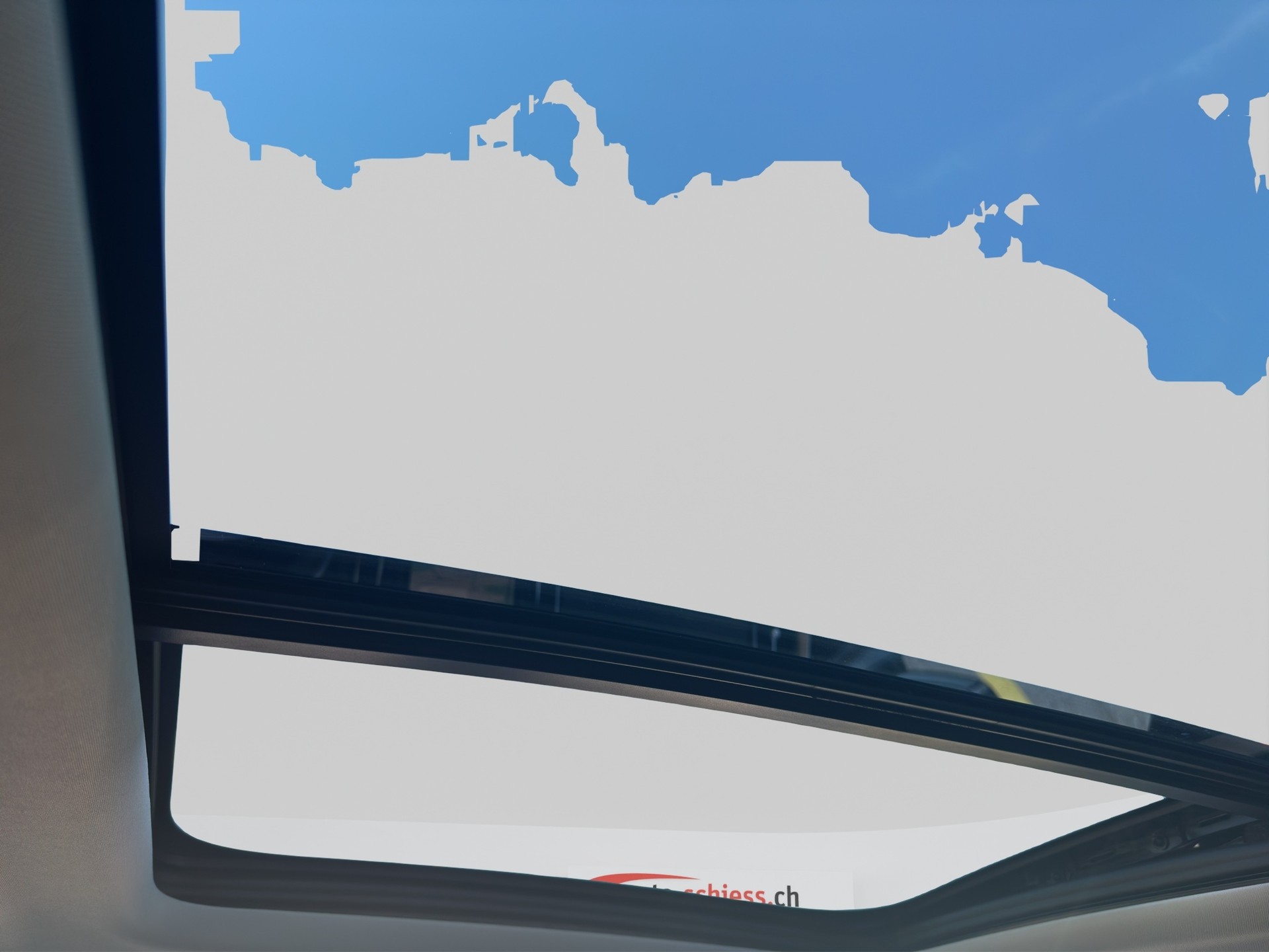 VOLVO XC60 T6 eAWD PluginHybrid Plus Dark Geartronic-image-1