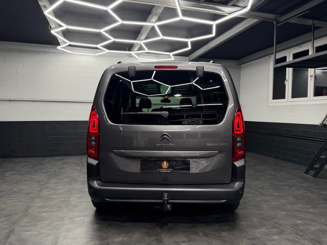 CITROEN Berlingo 1.5 BlueHDi Shine | Glasdach | Beidseitige Schiebetüren | Anhängerkupplung | Rückfahrkamera-image-11