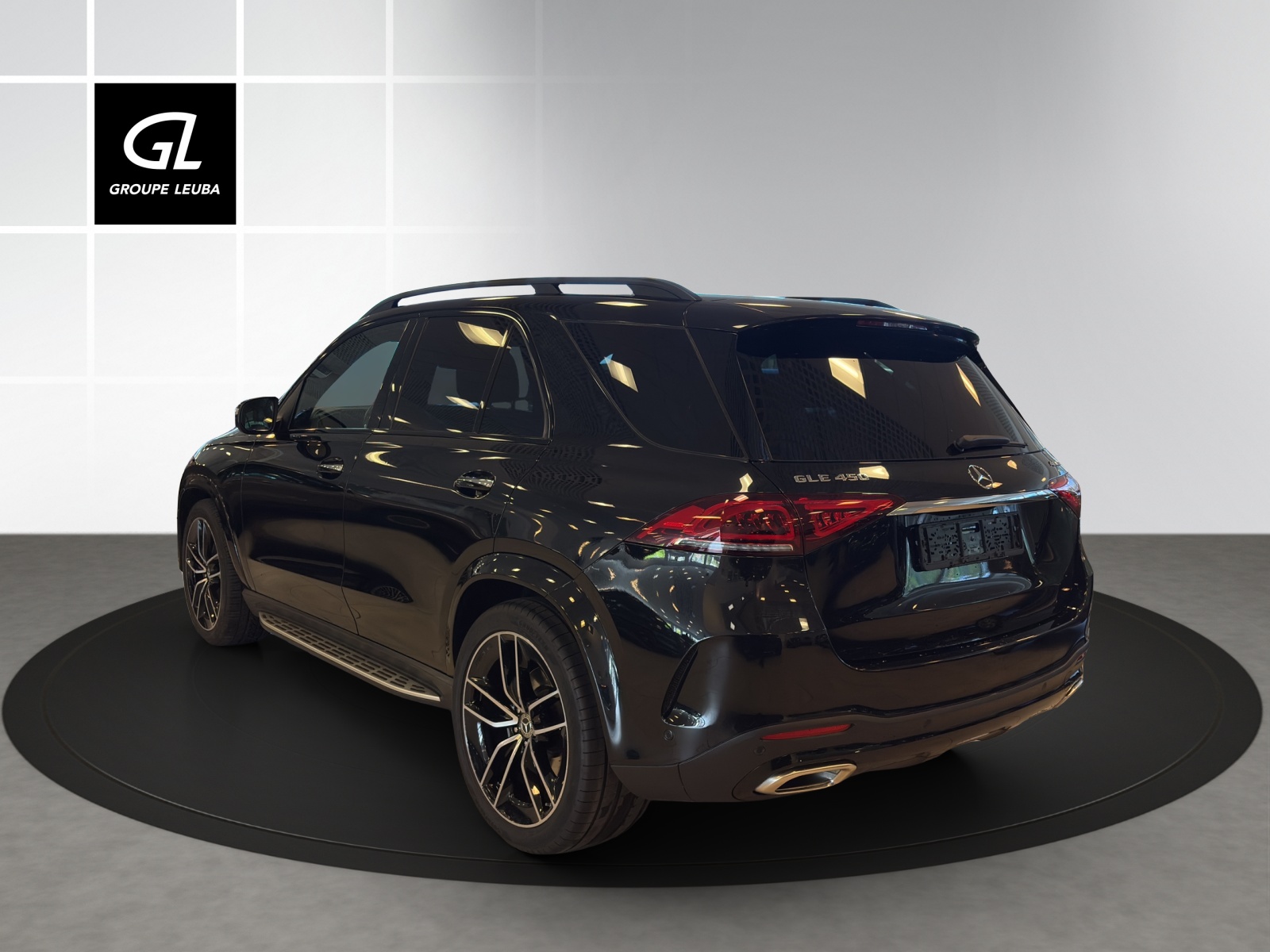 MERCEDES-BENZ GLE 450 4Matic AMG Line 9G-Tronic-showroom-element-3