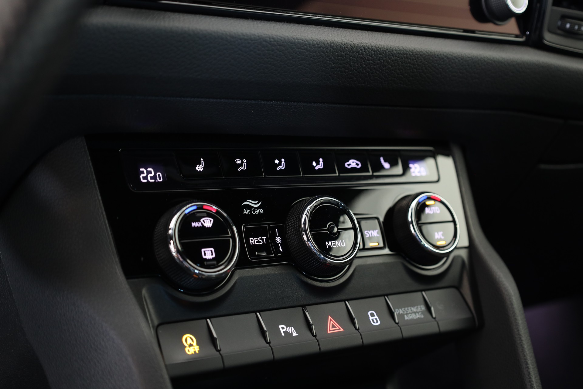 SKODA Kodiaq 2.0 TDI SCR SportLine 4x4 DSG-image-23