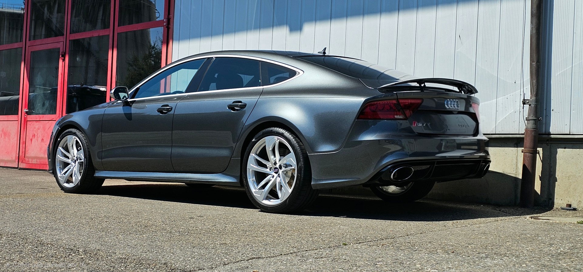 AUDI 4.0 V8 TFSI quattro T-Tronic-image-1