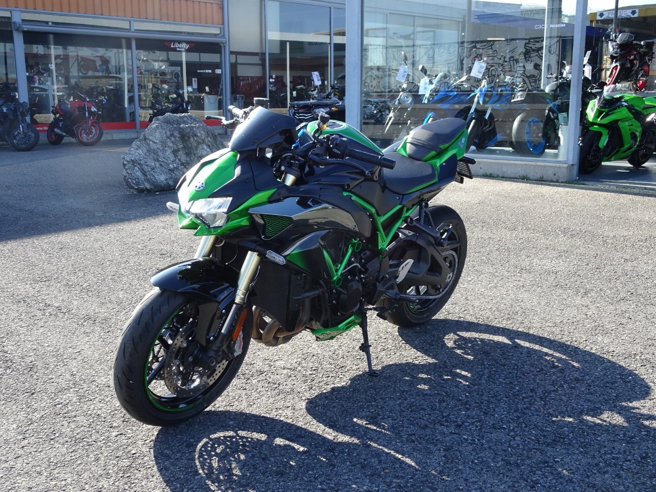 KAWASAKI Z H2 SE-showroom-element-3