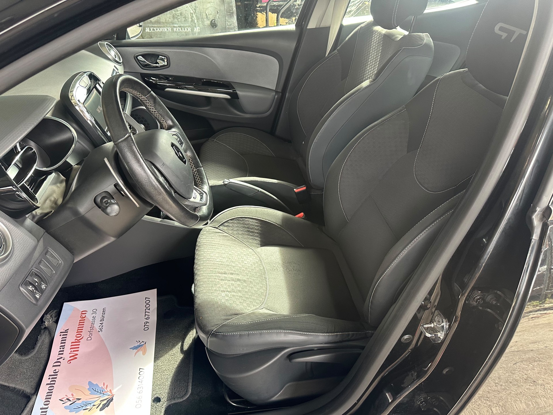 RENAULT Clio 1.2 16V T GT EDC-image-7