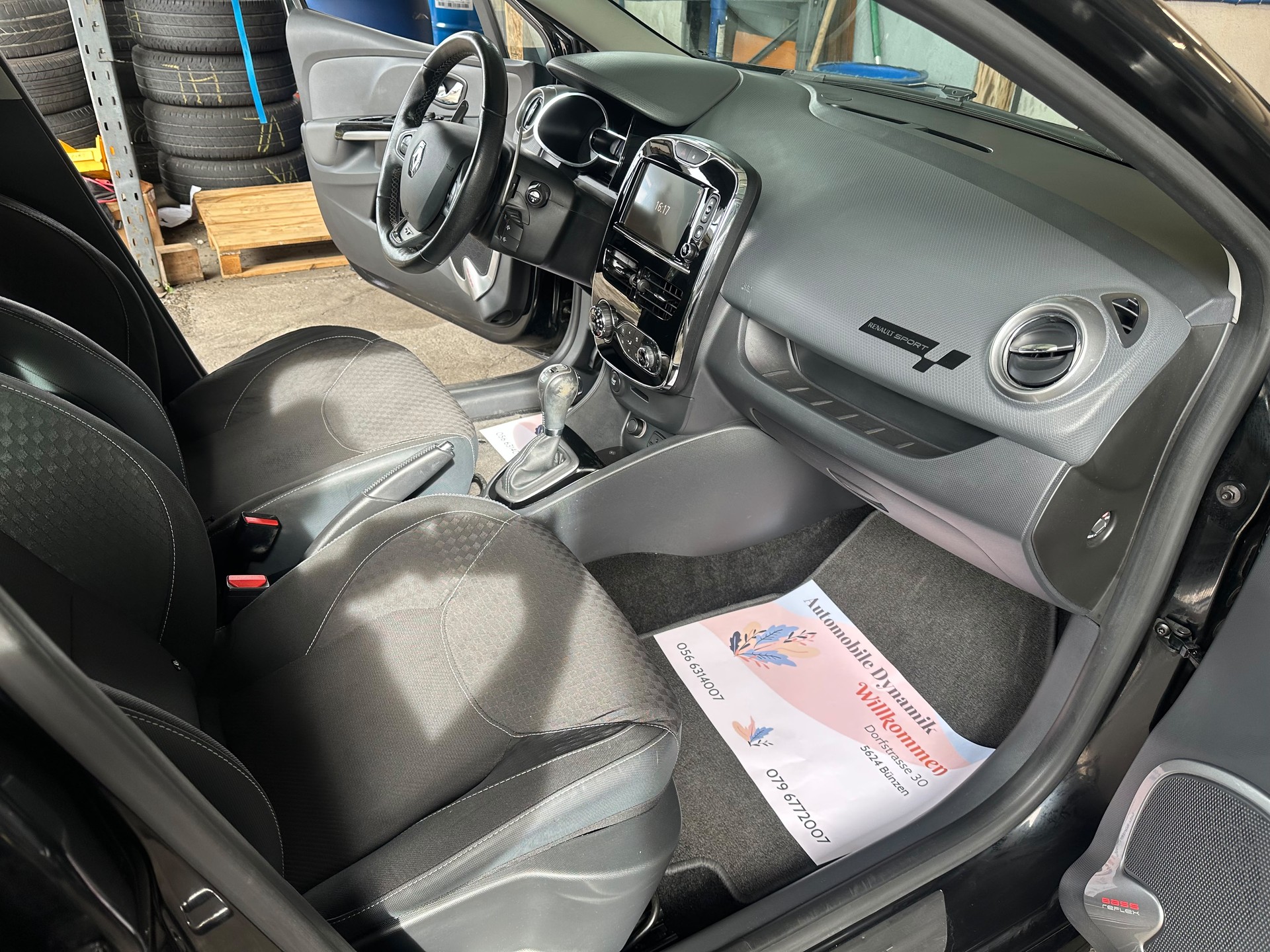 RENAULT Clio 1.2 16V T GT EDC-image-8