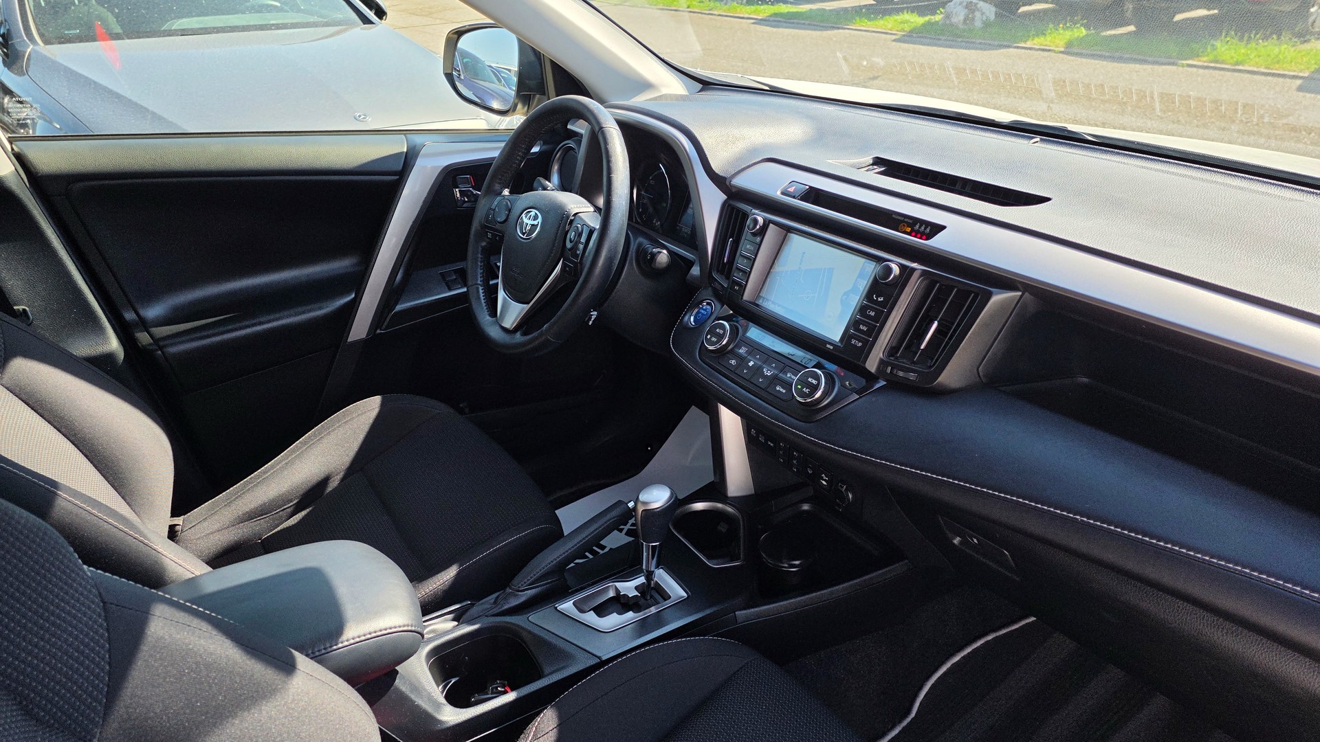 TOYOTA RAV-4 2.5 HSD Trend e-CVT-image-8