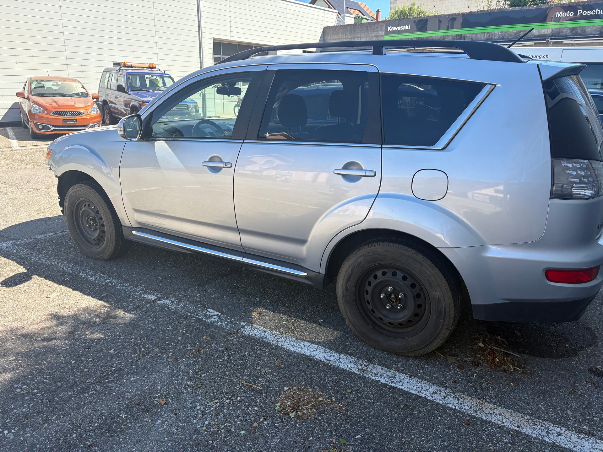 MITSUBISHI Outlander 2.4 Navigator 4WD CVT-image-3