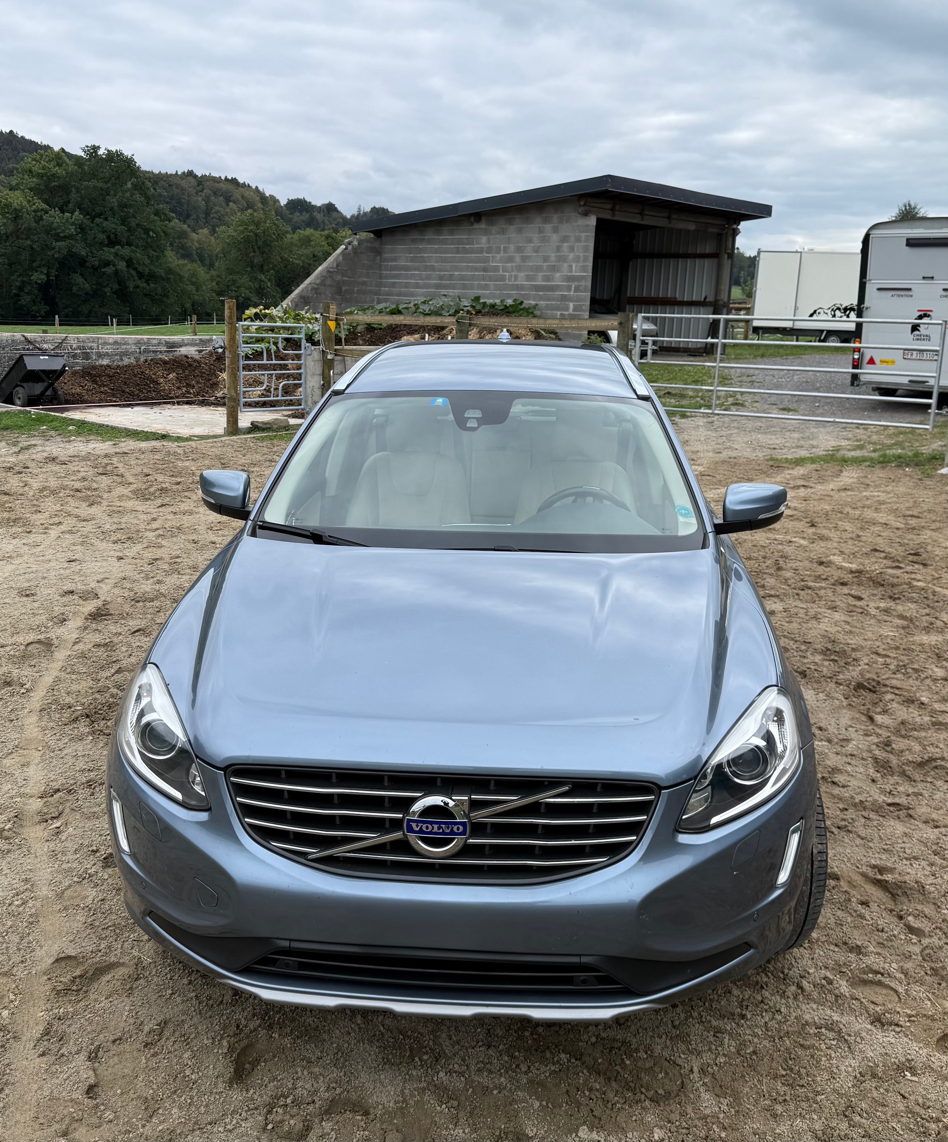 VOLVO 2.4 D5 Summum AWD S/S-image-1