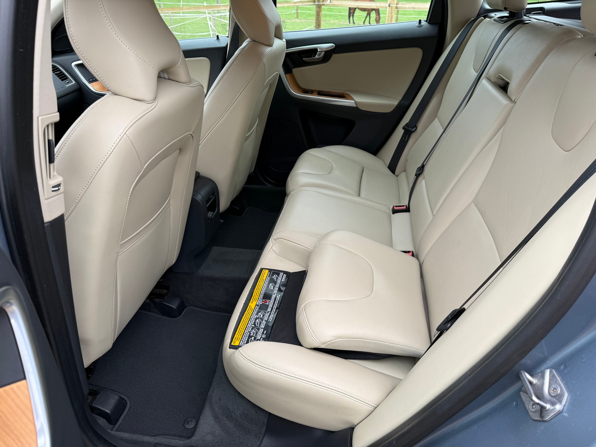VOLVO 2.4 D5 Summum AWD S/S-image-3