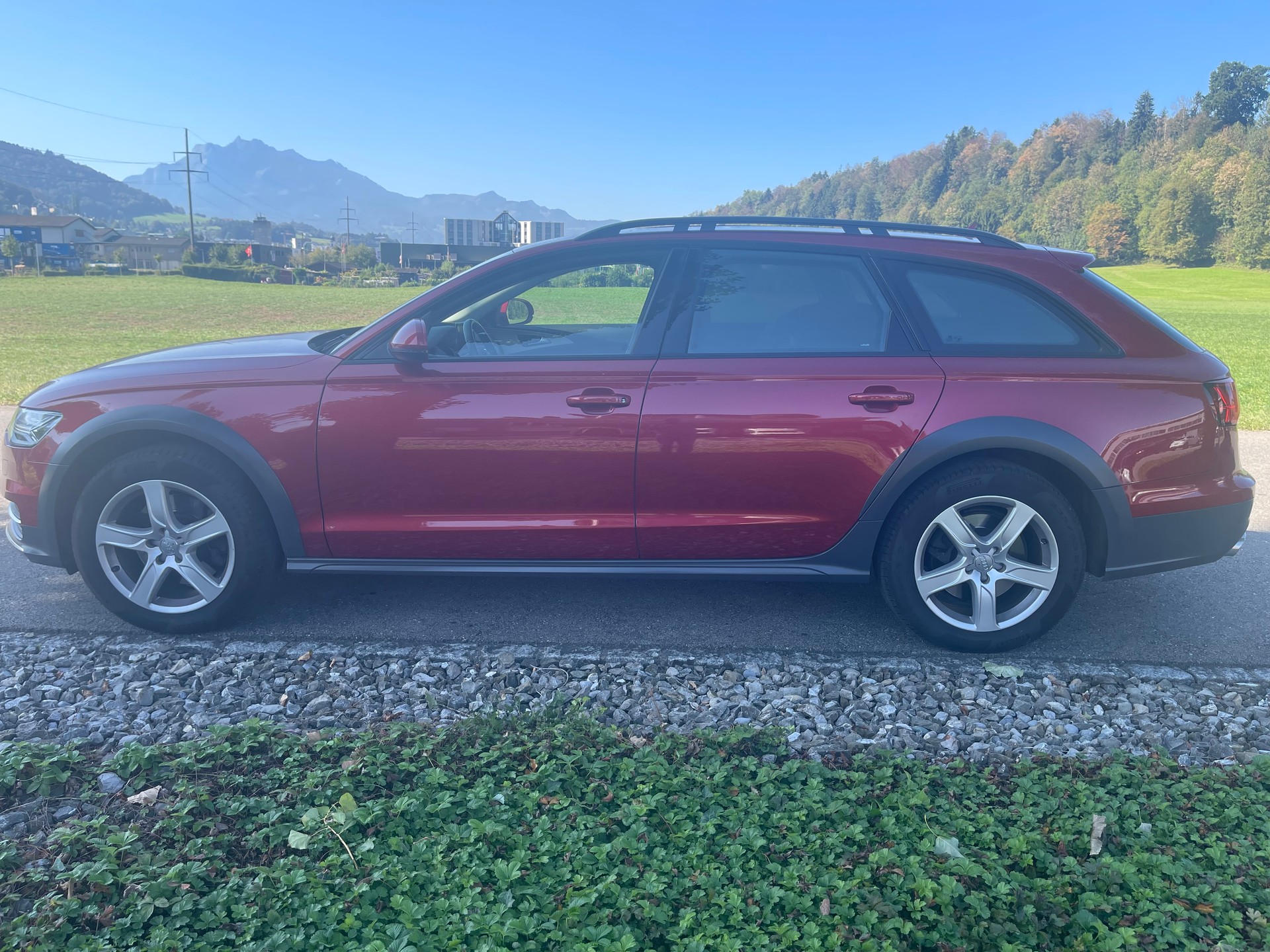 AUDI A6 allroad 3.0 TDI V6 quattro S-tronic-image-1
