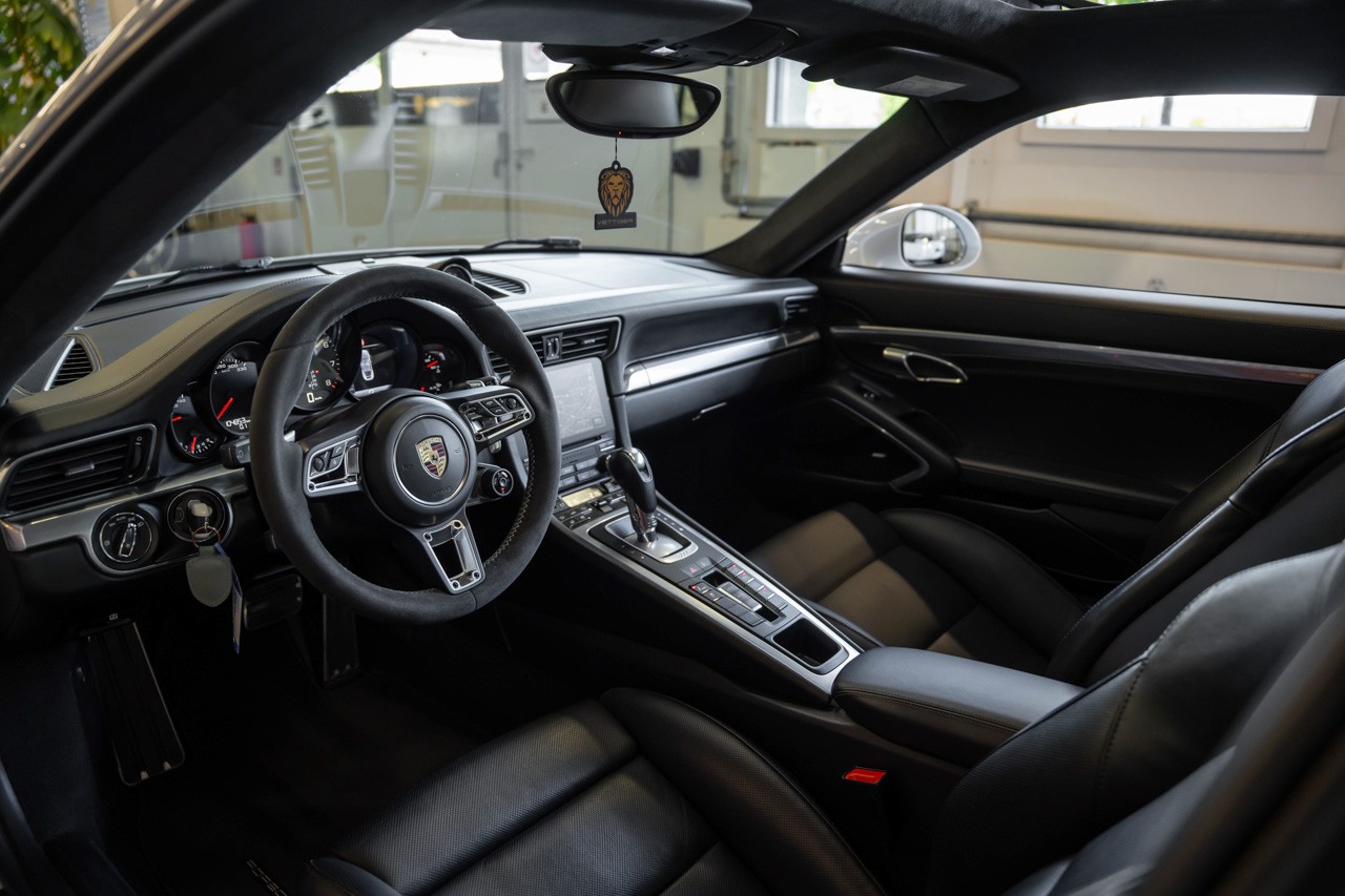 PORSCHE 911 Carrera S PDK-image-11