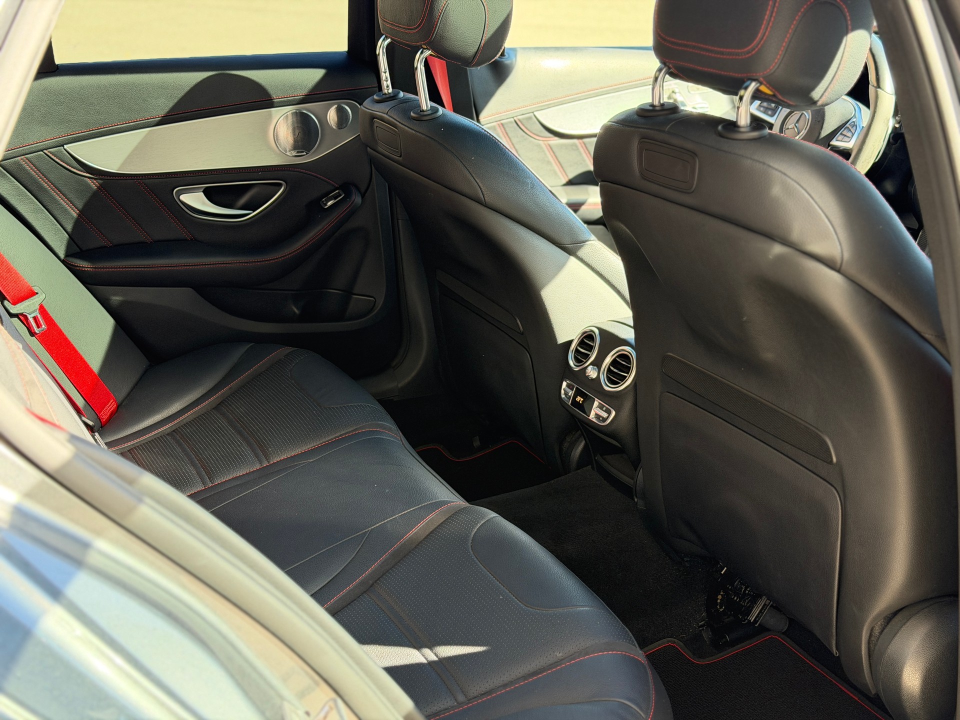 MERCEDES-BENZ C 43 AMG 4Matic 9G-Tronic-image-23
