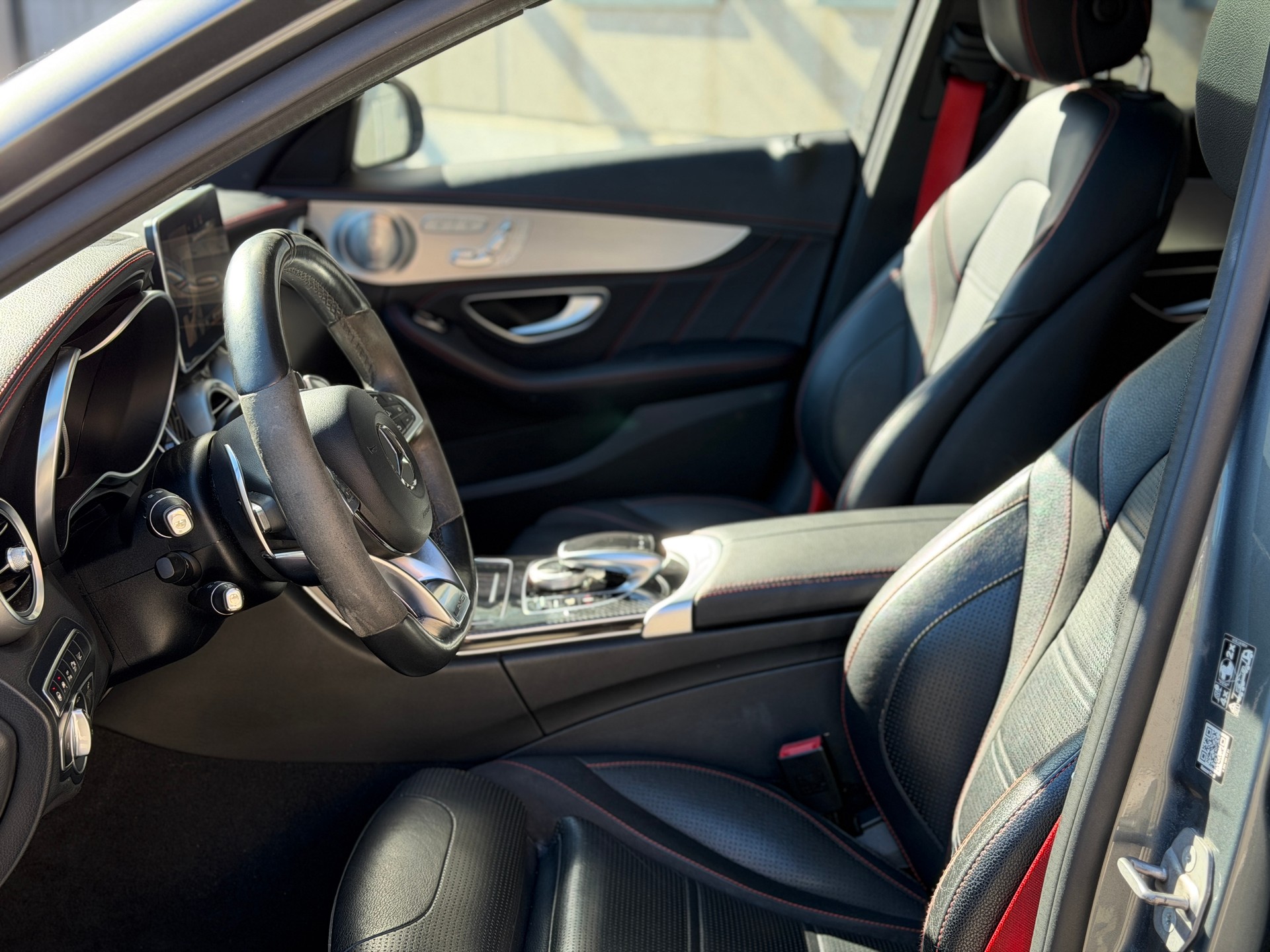 MERCEDES-BENZ C 43 AMG 4Matic 9G-Tronic-image-15