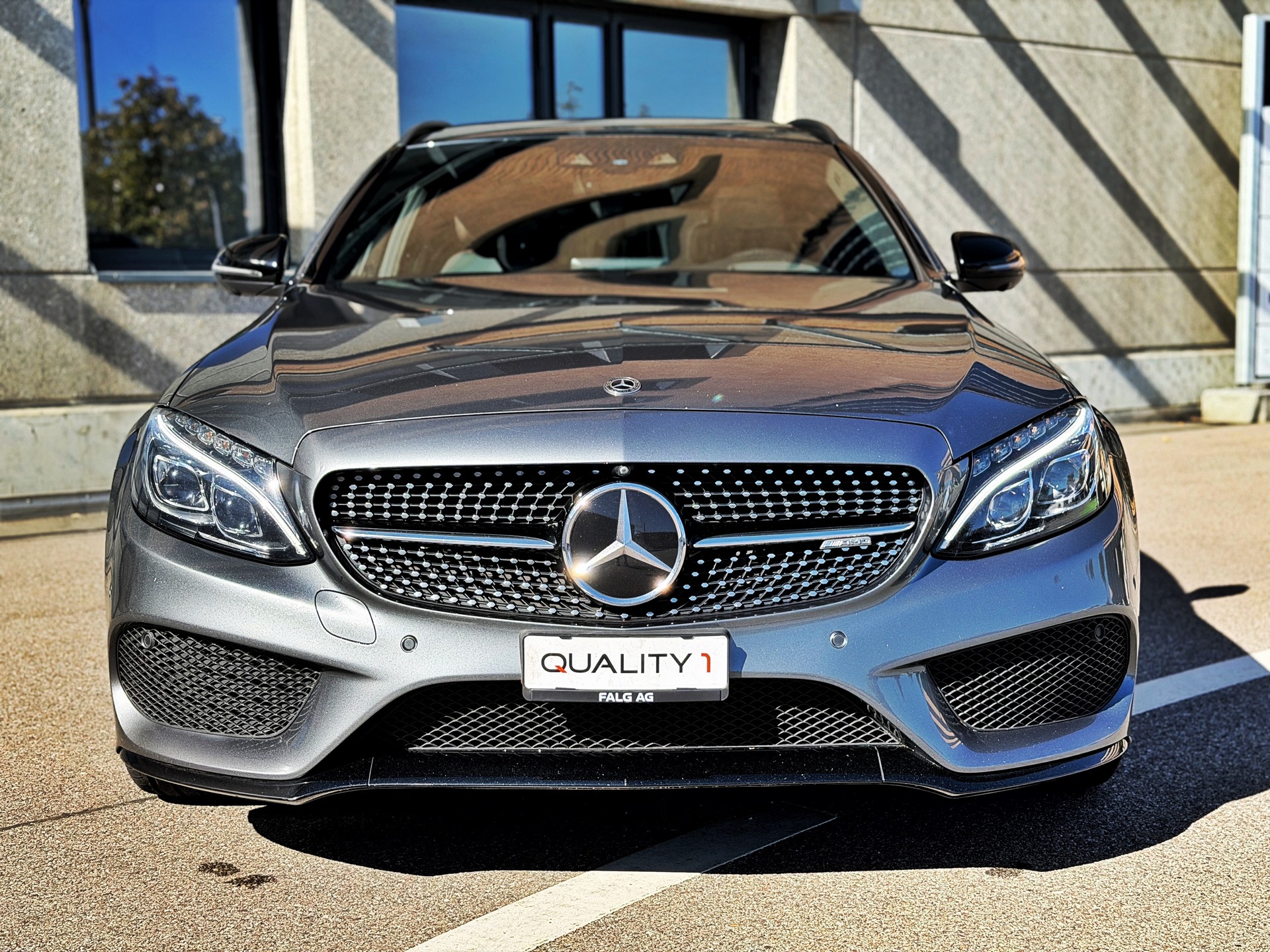 MERCEDES-BENZ C 43 AMG 4Matic 9G-Tronic-image-4