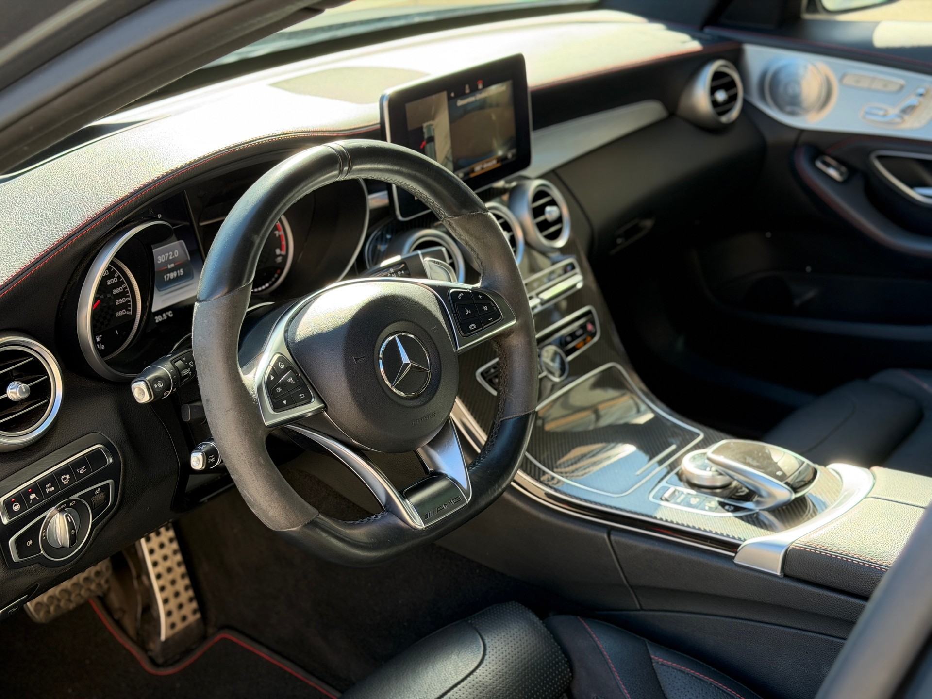 MERCEDES-BENZ C 43 AMG 4Matic 9G-Tronic-image-10