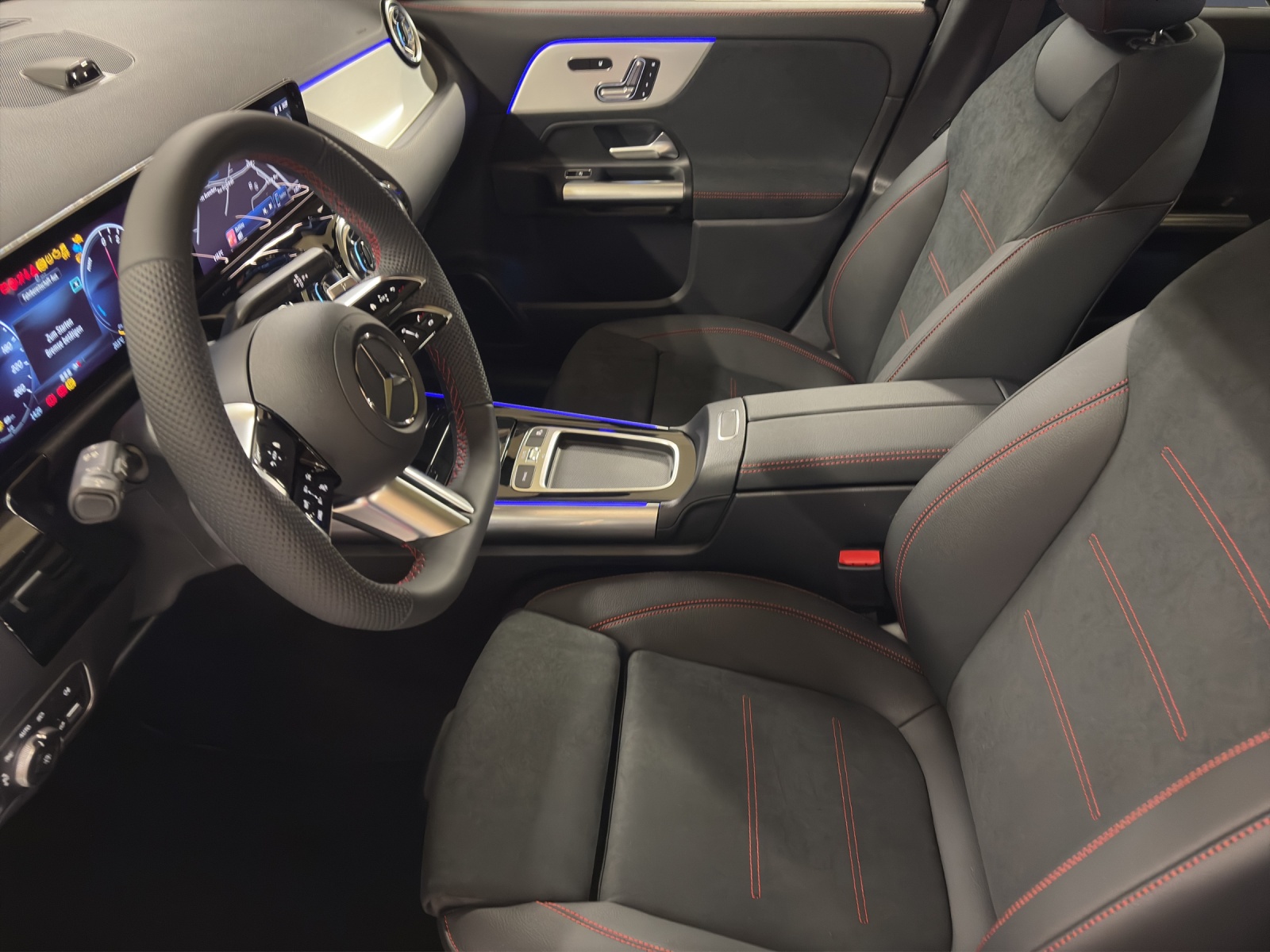 MERCEDES-BENZ GLA 250e with EQ Hybrid Technology-image-7