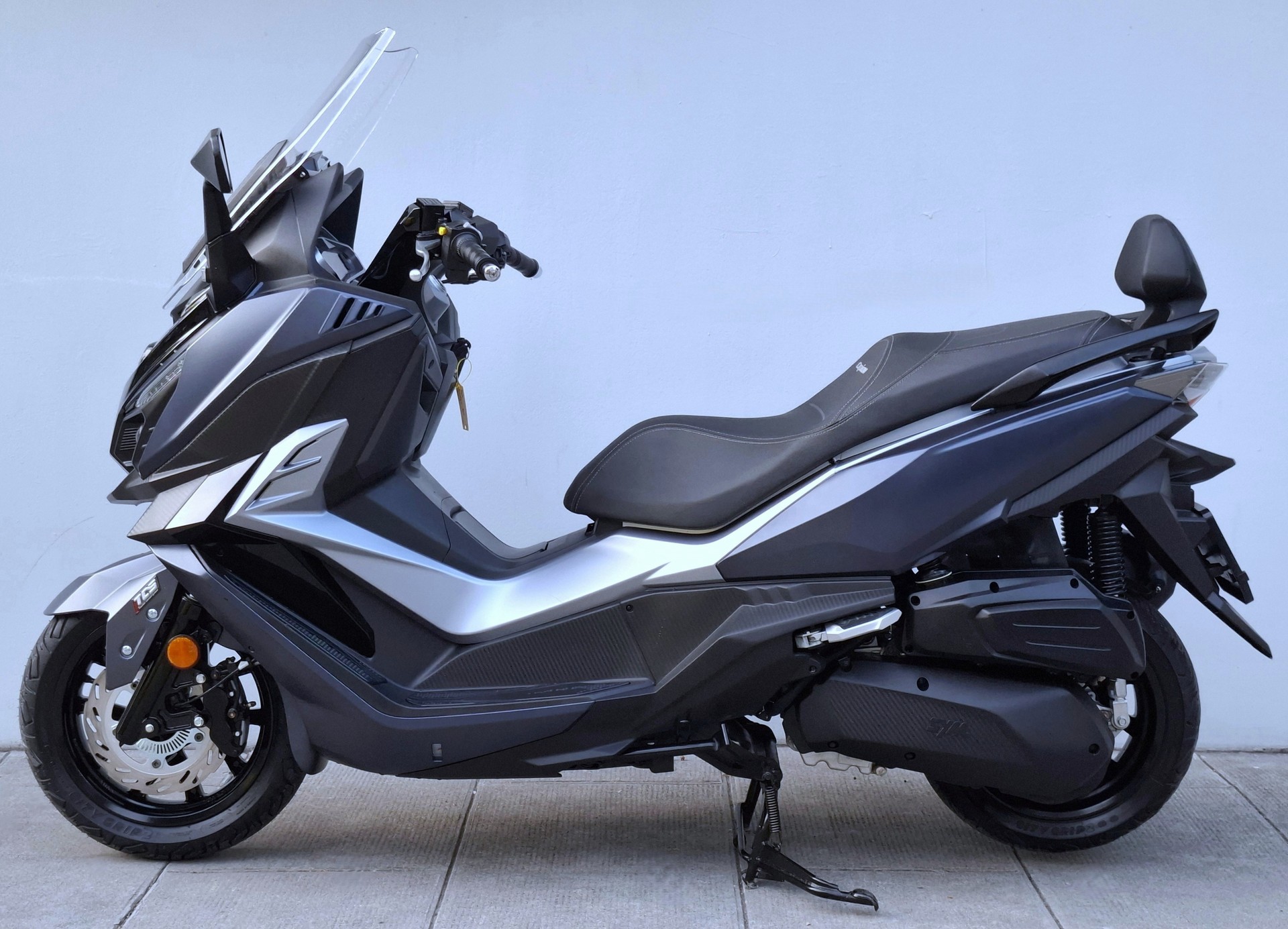 SYM Cruisym 300 i-showroom-element-2
