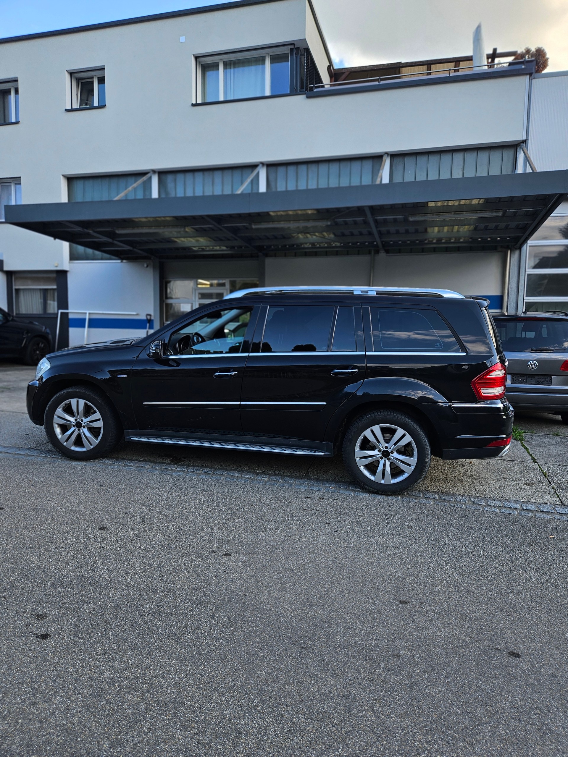 MERCEDES-BENZ GL 350 CDI BlueEfficiency 4Matic 7G-Tronic-image-5