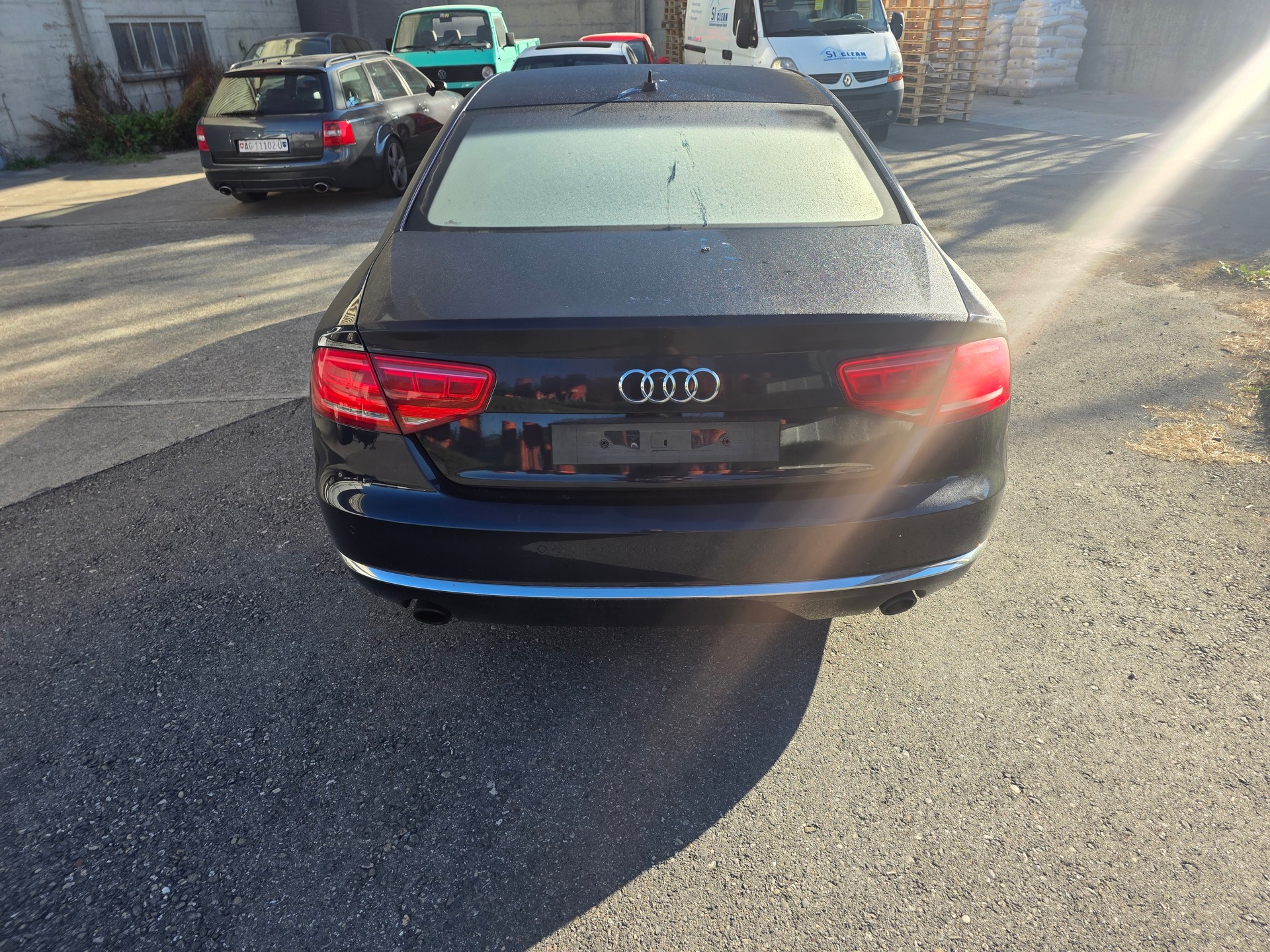 AUDI A8 4.2 FSI quattro tiptronic-image-12