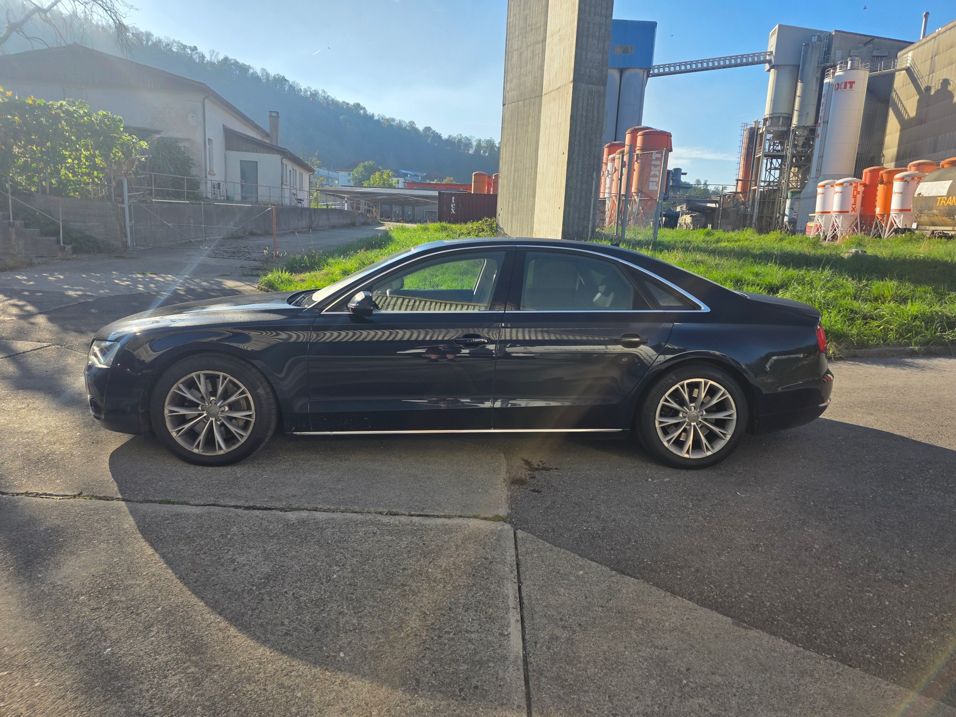 AUDI A8 4.2 FSI quattro tiptronic-image-8