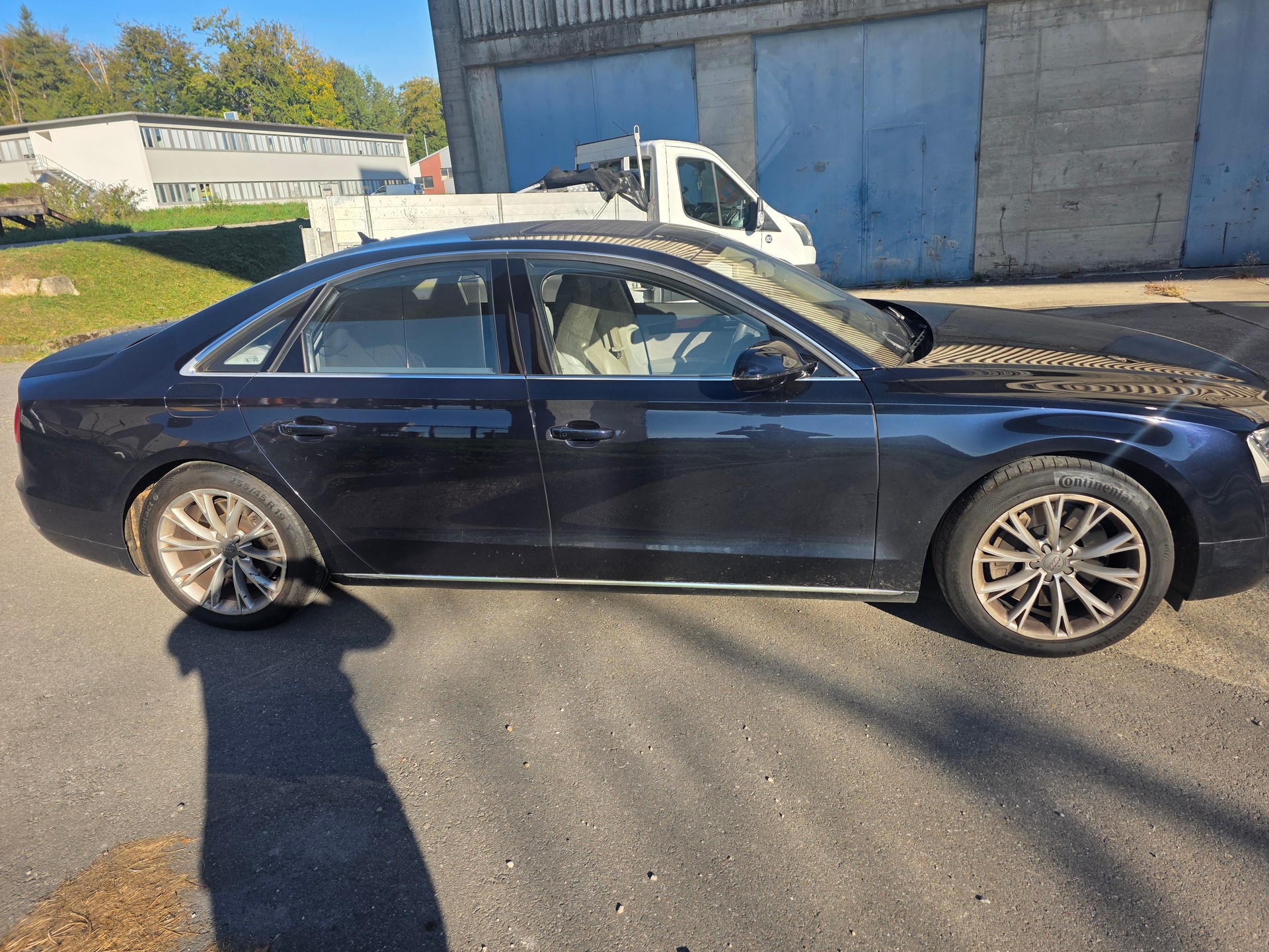 AUDI A8 4.2 FSI quattro tiptronic-image-13