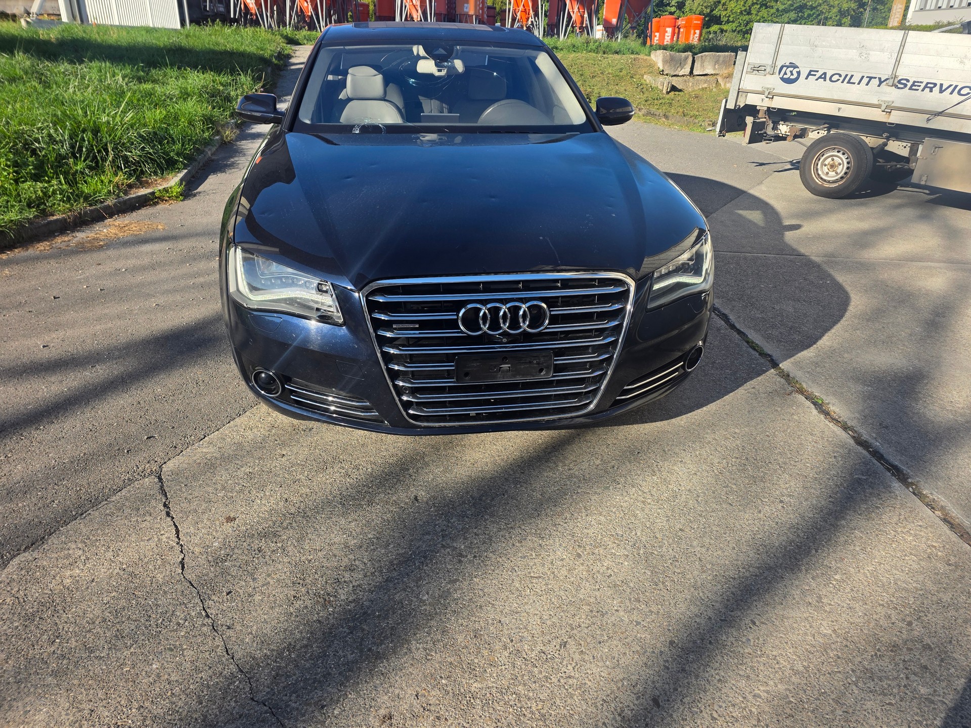 AUDI A8 4.2 FSI quattro tiptronic-image-1