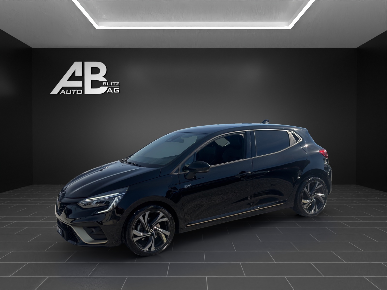 RENAULT Clio 1.6 E-Tech Engineered-image-1