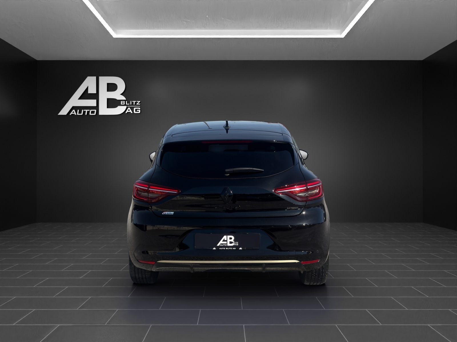 RENAULT Clio 1.6 E-Tech Engineered-image-3