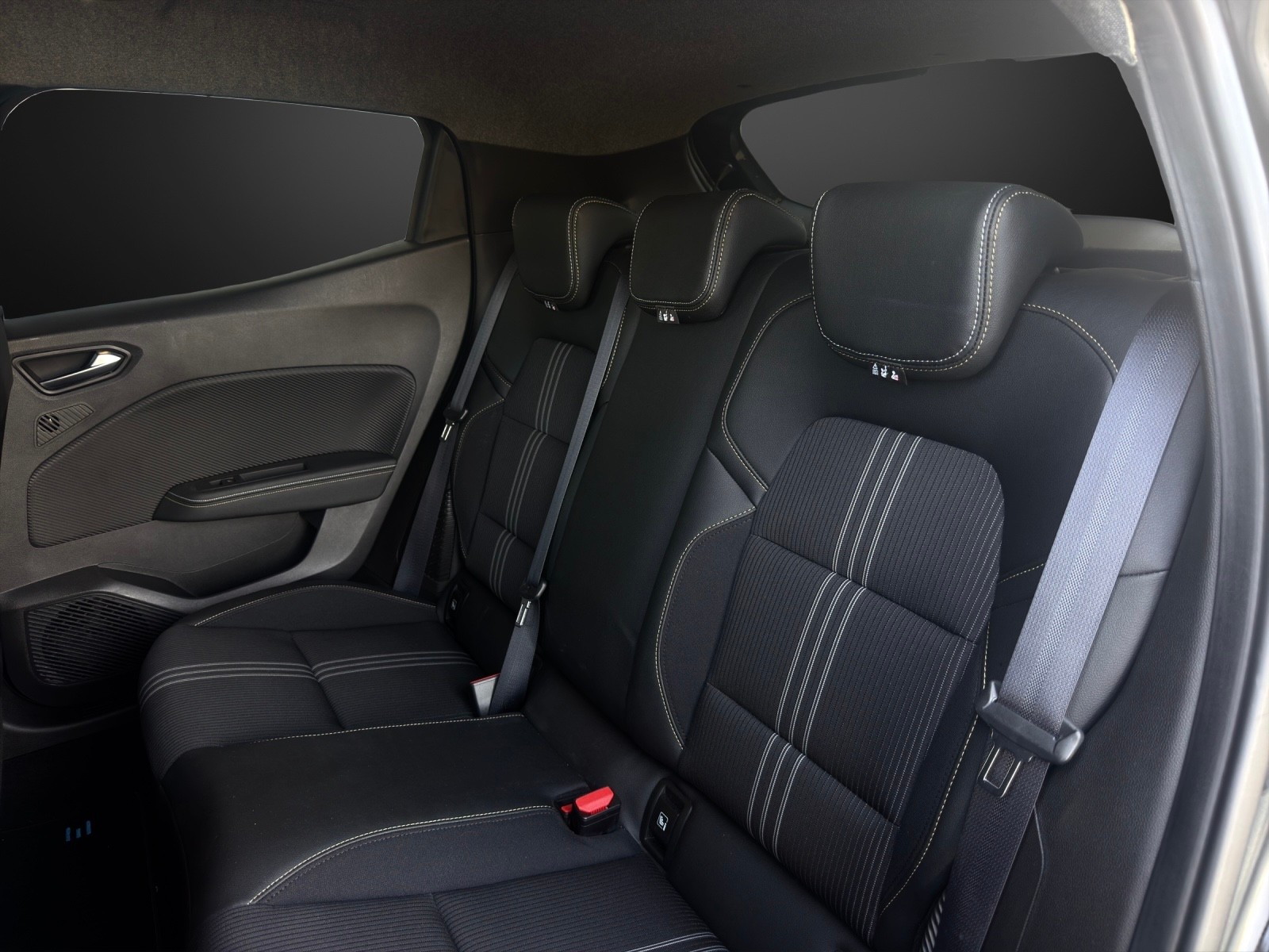 RENAULT Clio 1.6 E-Tech Engineered-image-12