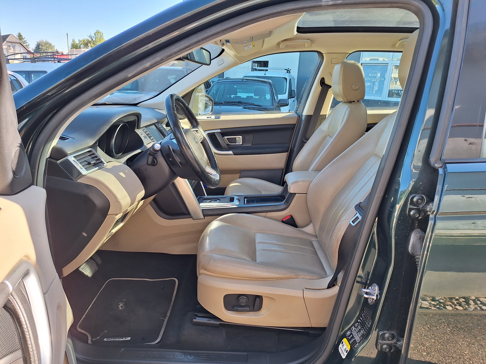 LAND ROVER Discovery Sport 2.0 TD4 HSE AT9-image-6