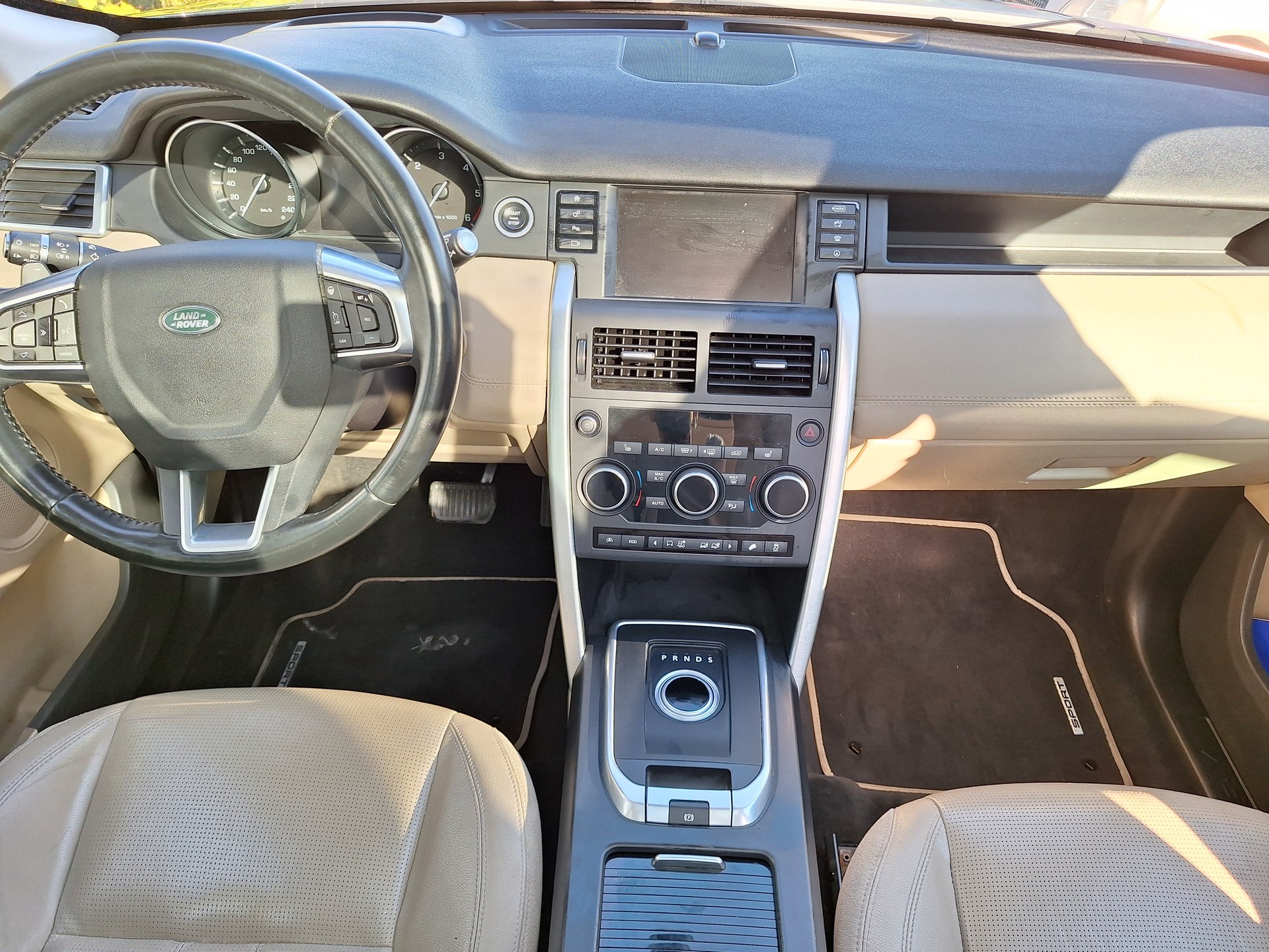 LAND ROVER Discovery Sport 2.0 TD4 HSE AT9-image-9