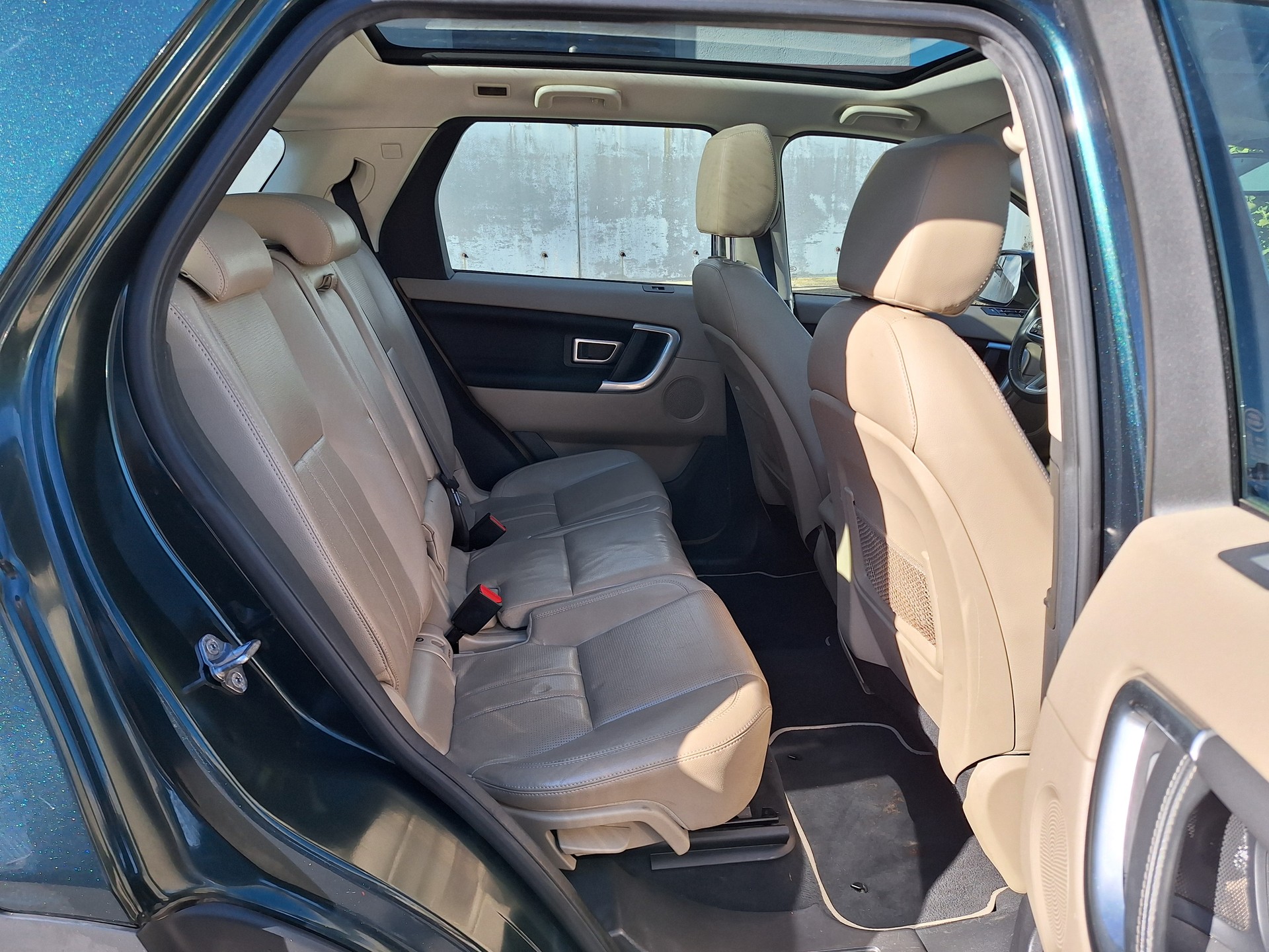 LAND ROVER Discovery Sport 2.0 TD4 HSE AT9-image-8