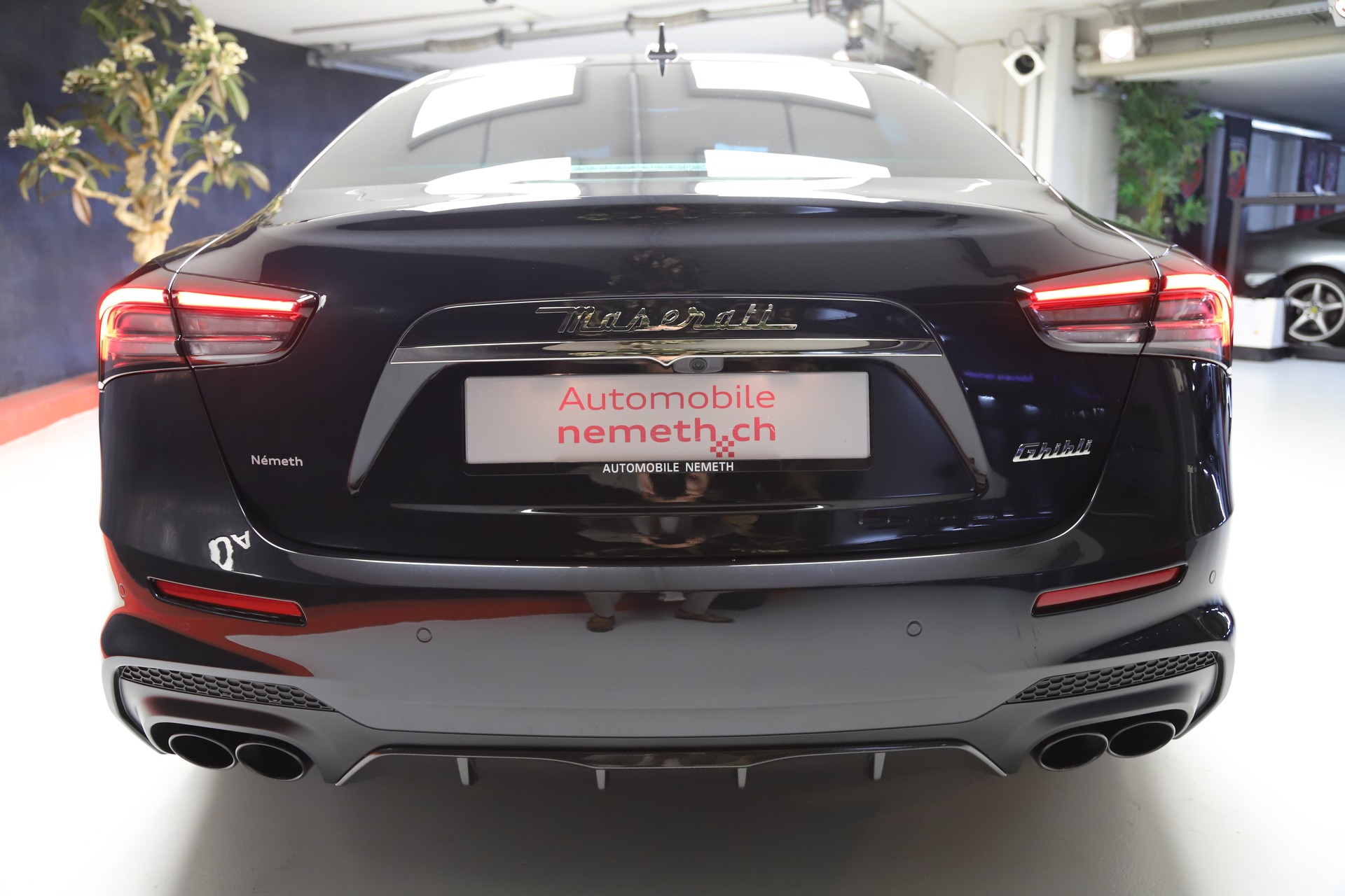 MASERATI Ghibli Trofeo 3.8 V8 Automatica-image-3