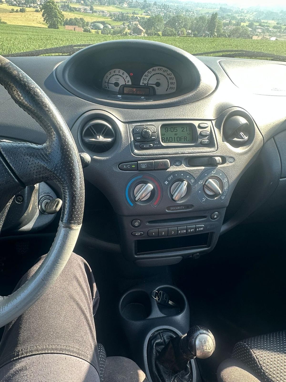 TOYOTA Yaris 1.5 TS-image-4