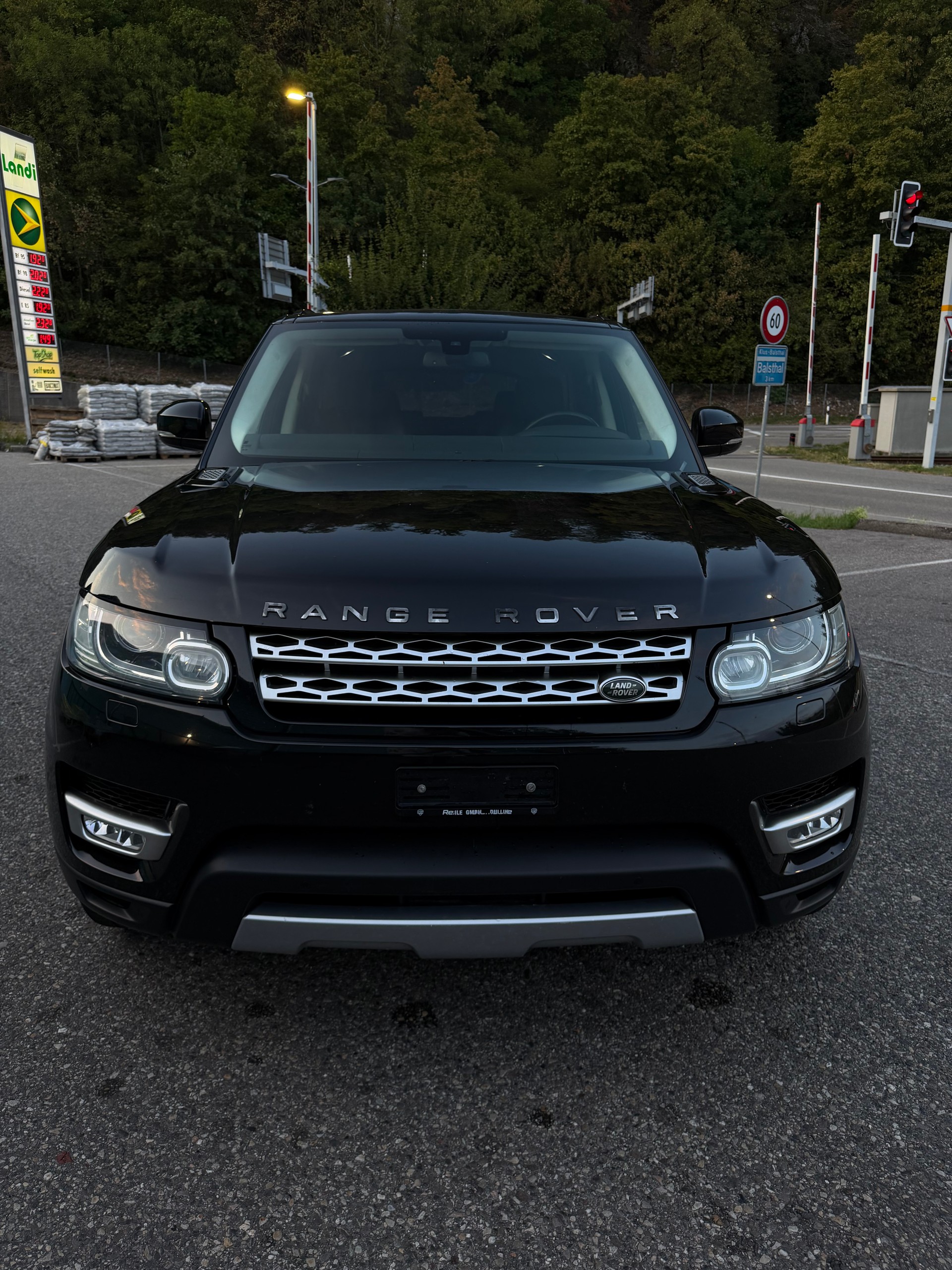 LAND ROVER 3.0 SDV6 Autobiography-image-0