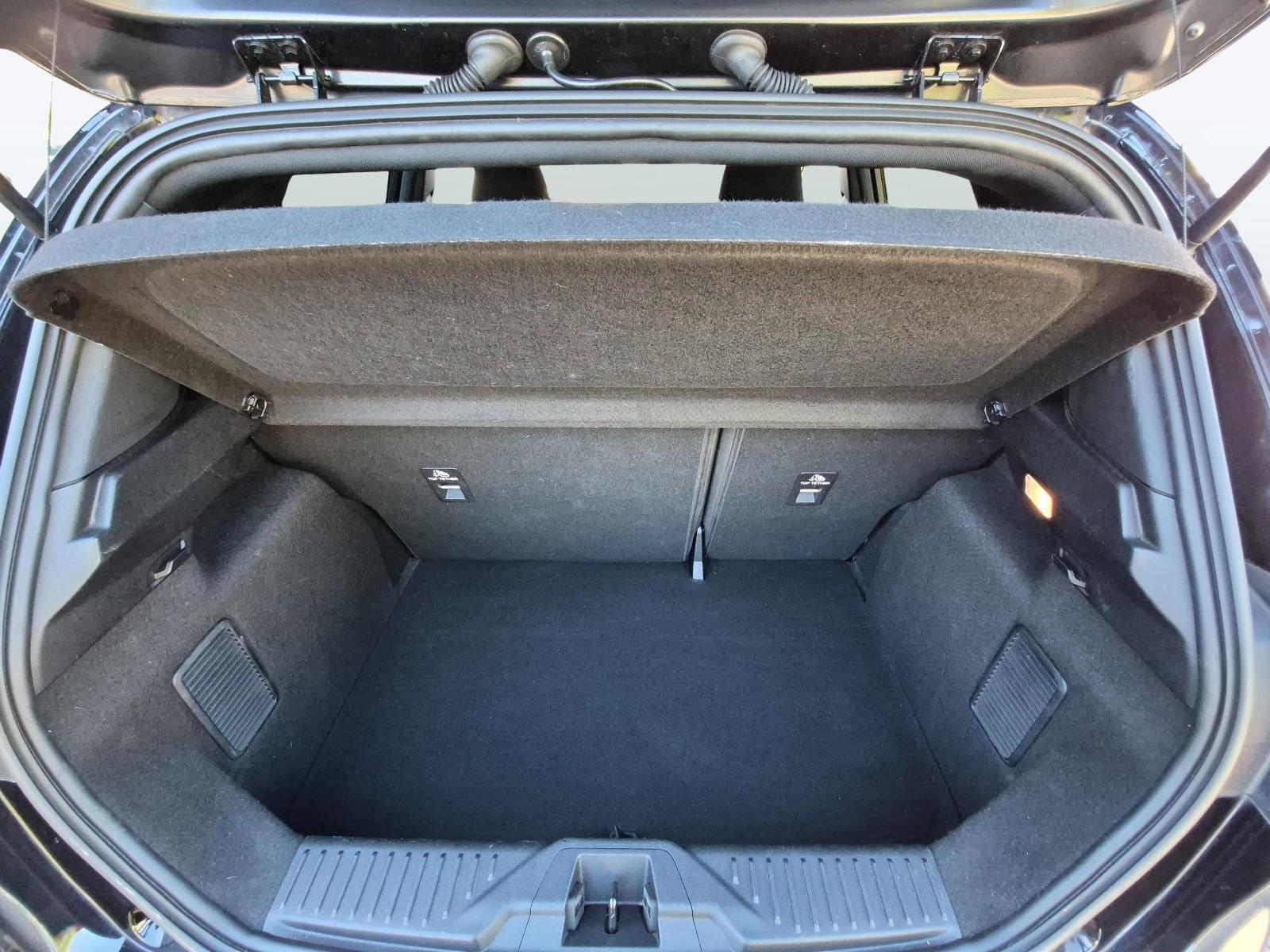 FORD Fiesta 1.0 EcoB Hybrid ST-Line-image-11