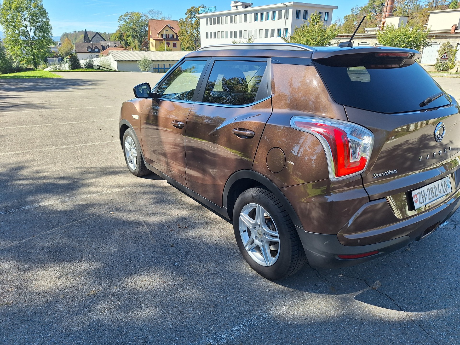 KGM-SsangYong TIVOLI 1.6 eXDi 4X4 Automatik-image-1
