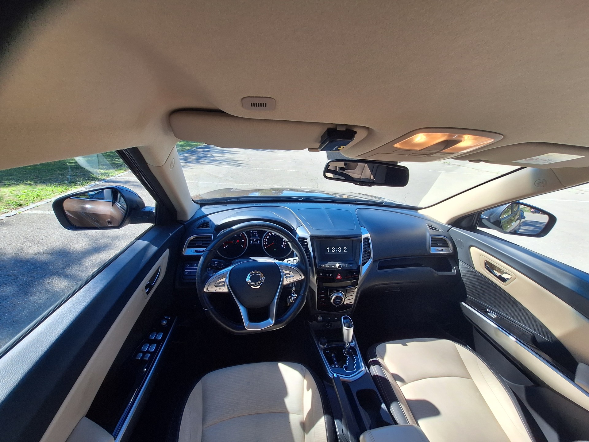 KGM-SsangYong TIVOLI 1.6 eXDi 4X4 Automatik-image-3