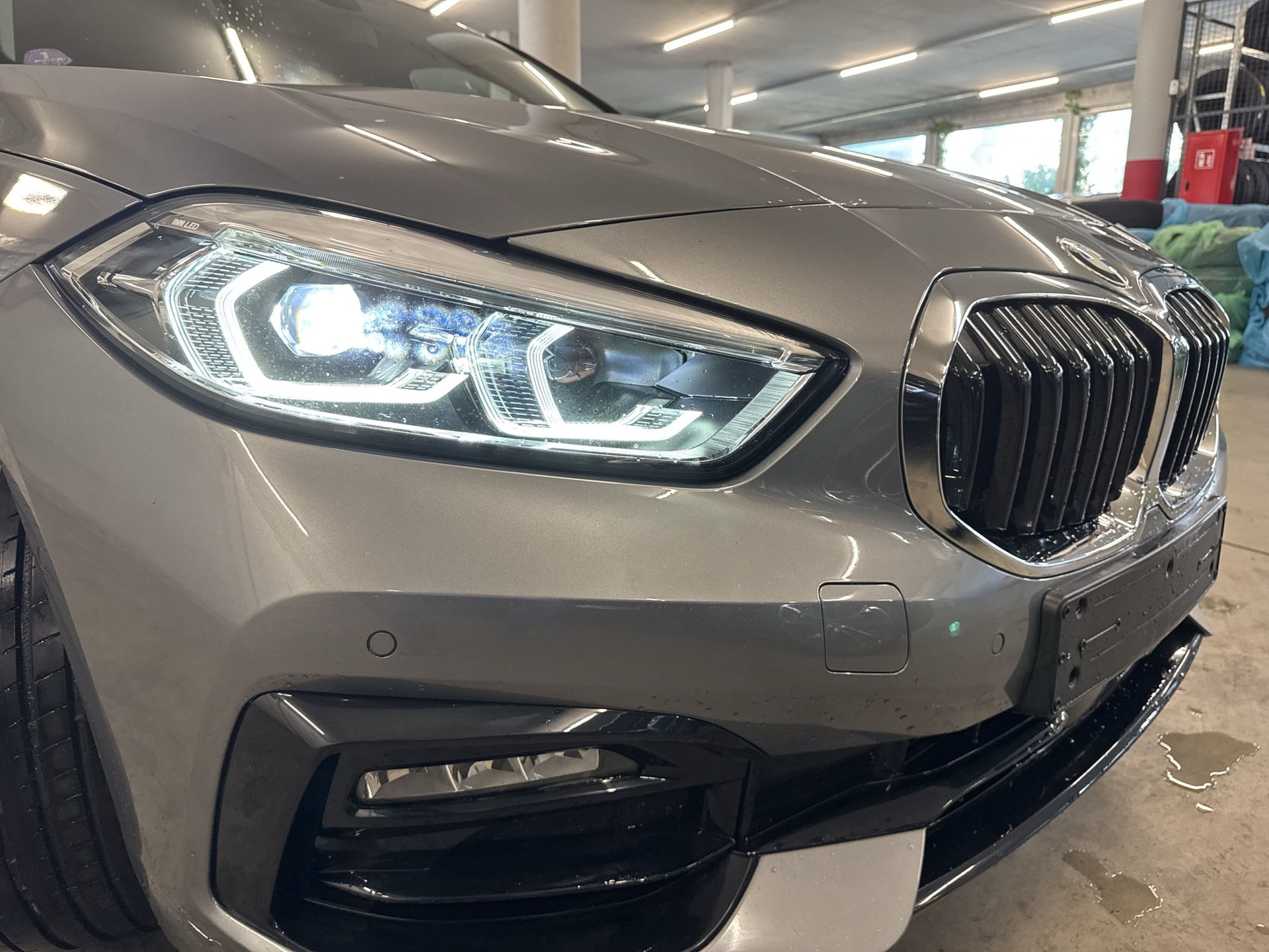 BMW 118i Sport Line Steptronic-image-17