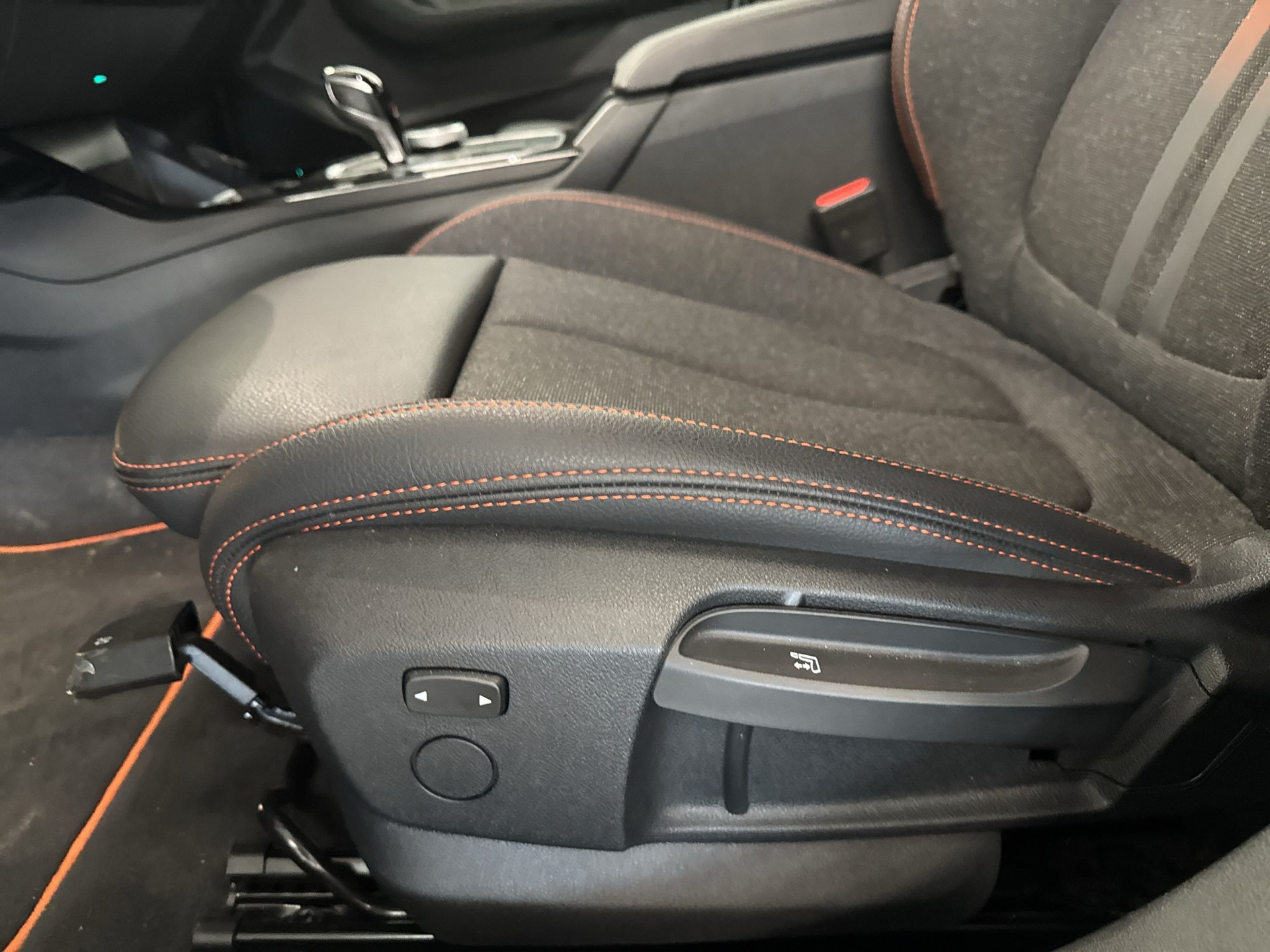 BMW 118i Sport Line Steptronic-image-18