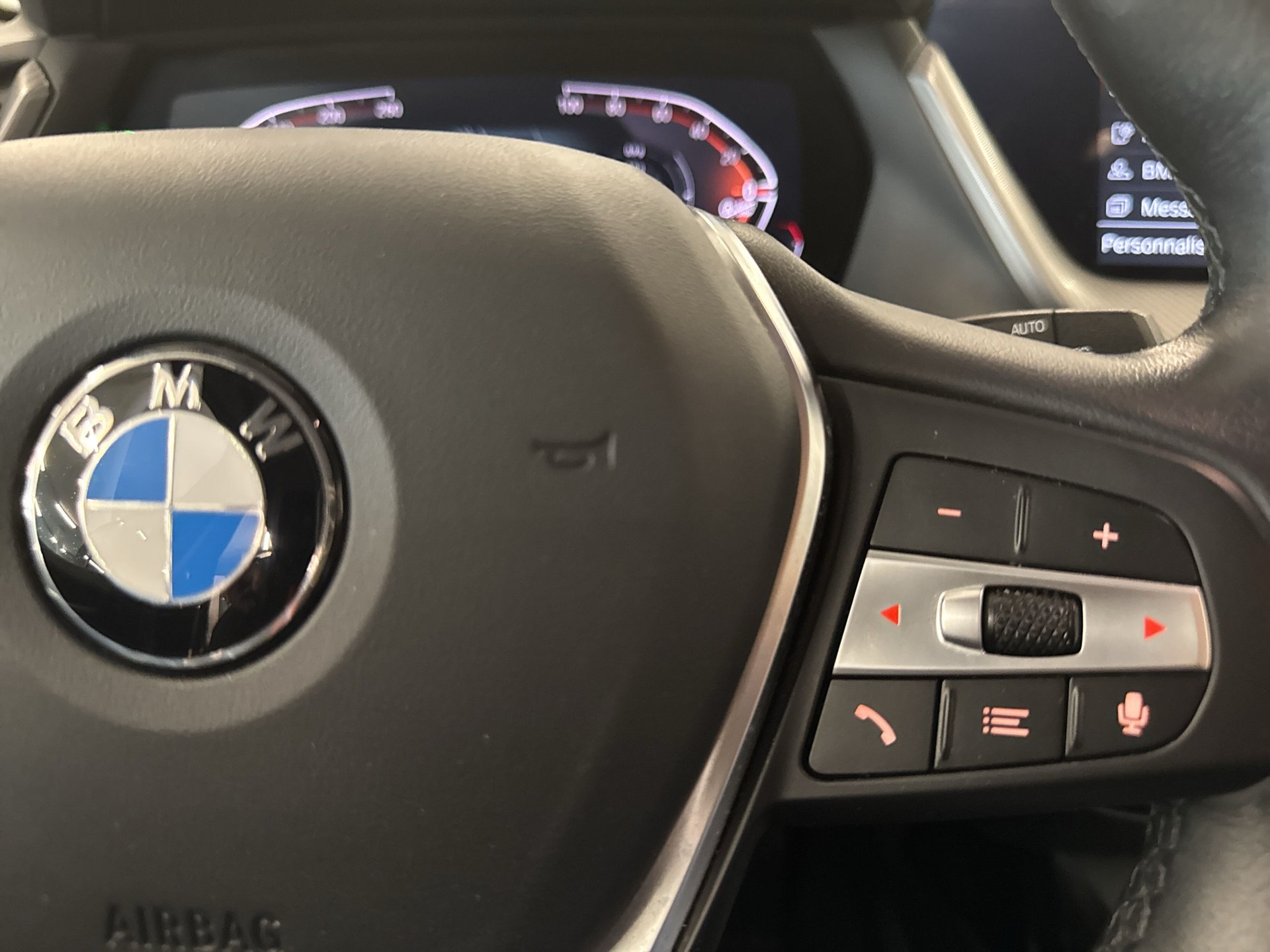 BMW 118i Sport Line Steptronic-image-15