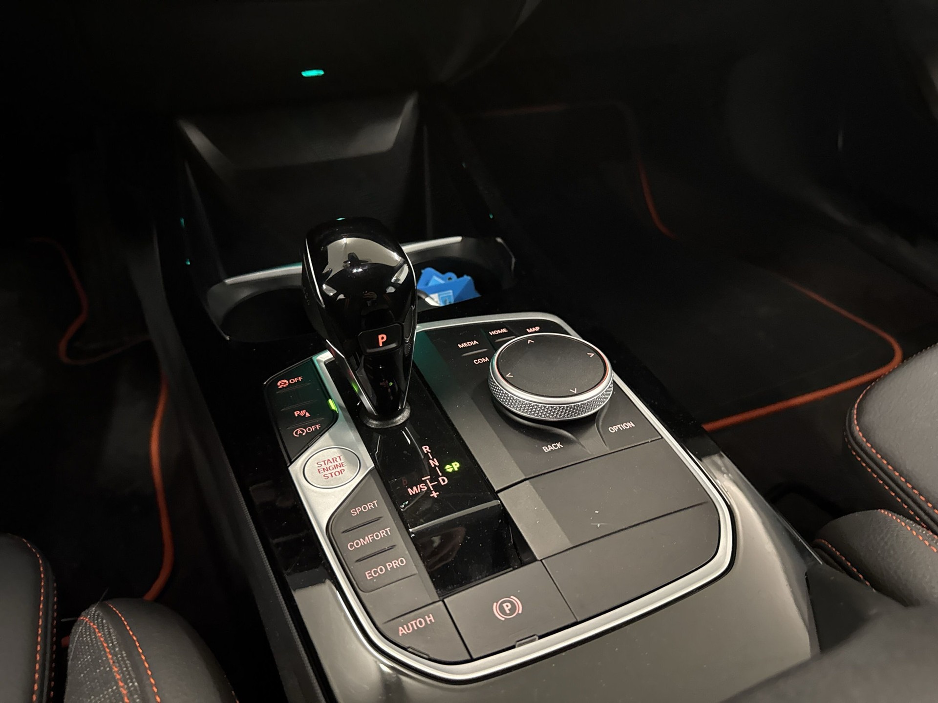 BMW 118i Sport Line Steptronic-image-12