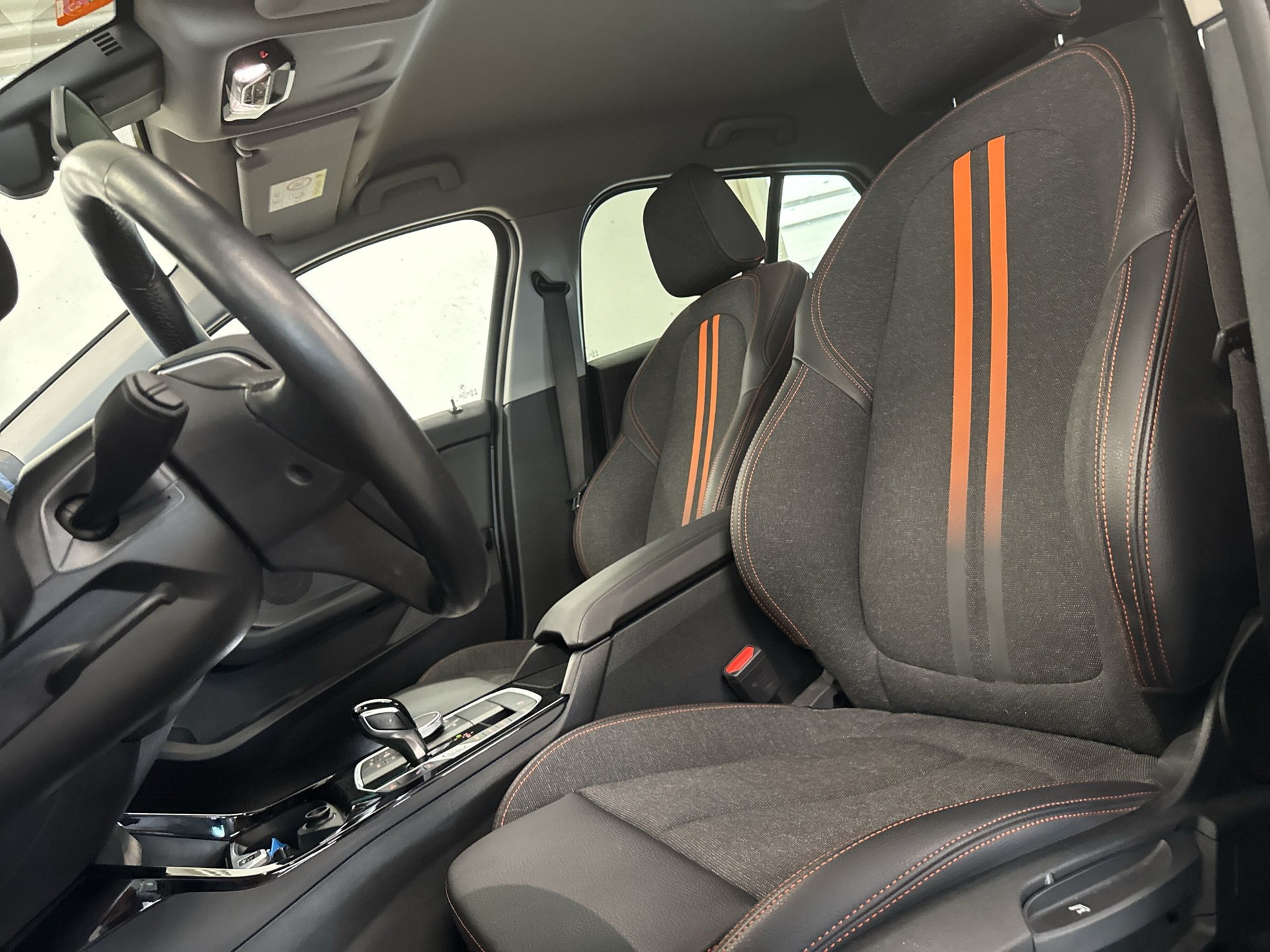 BMW 118i Sport Line Steptronic-image-9
