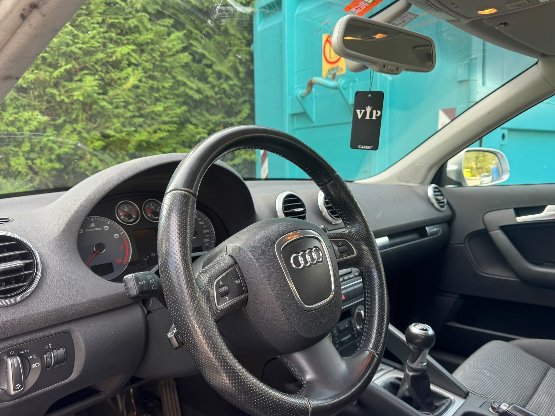 AUDI A3 Sportback 1.8 TFSI Ambiente quattro-image-9