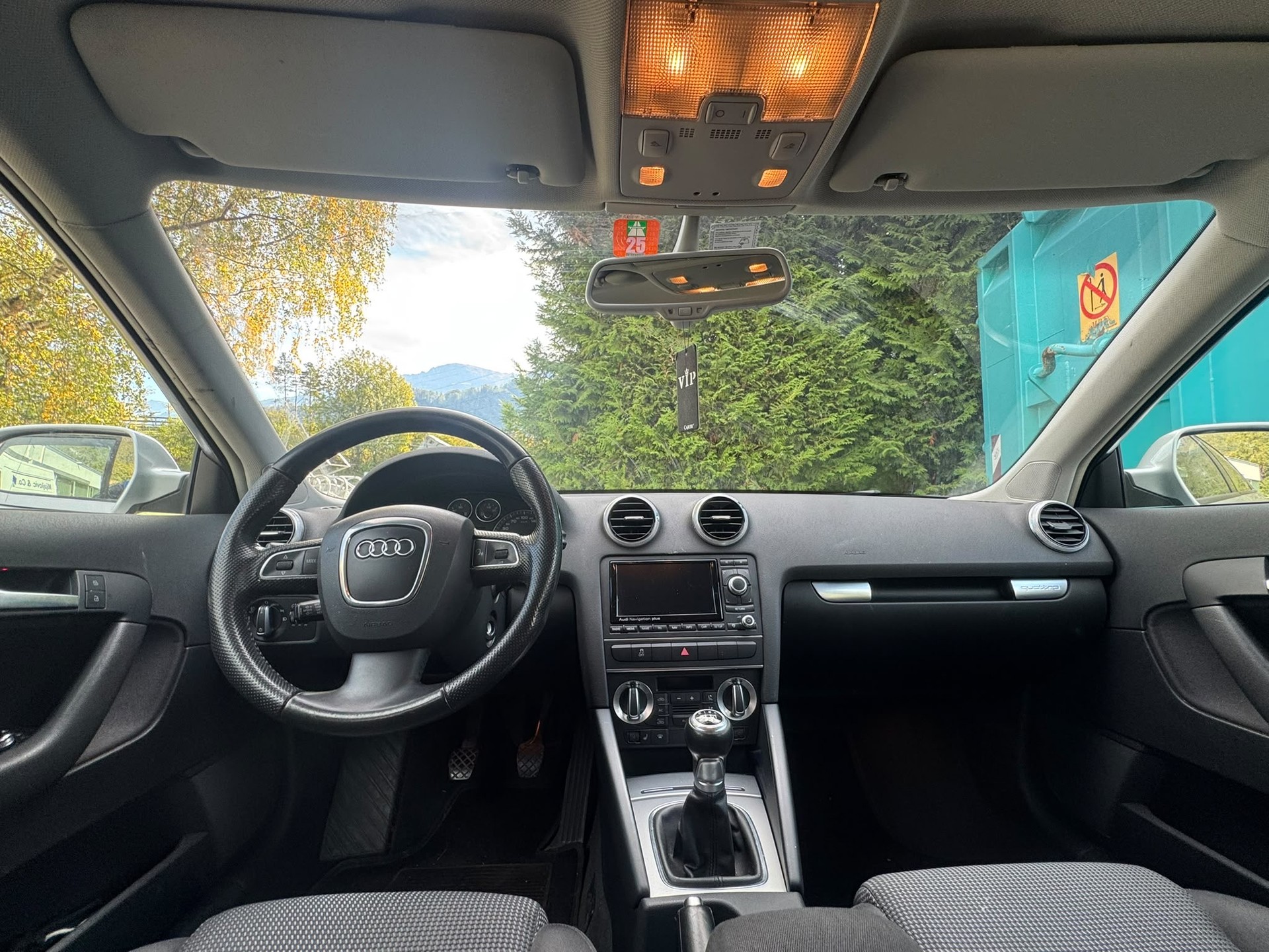 AUDI A3 Sportback 1.8 TFSI Ambiente quattro-image-7