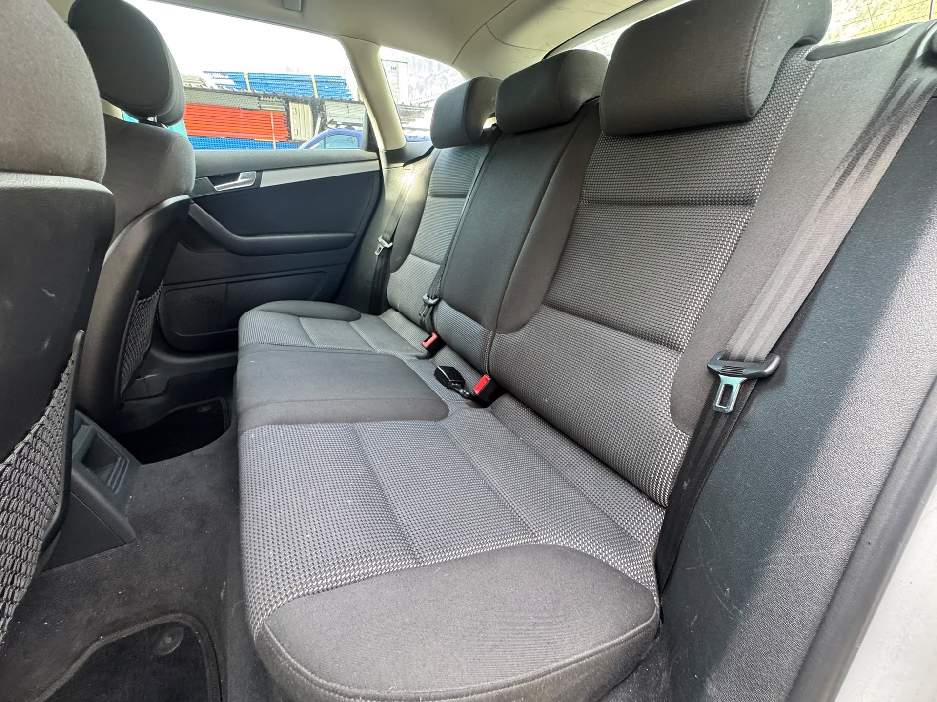 AUDI A3 Sportback 1.8 TFSI Ambiente quattro-image-12