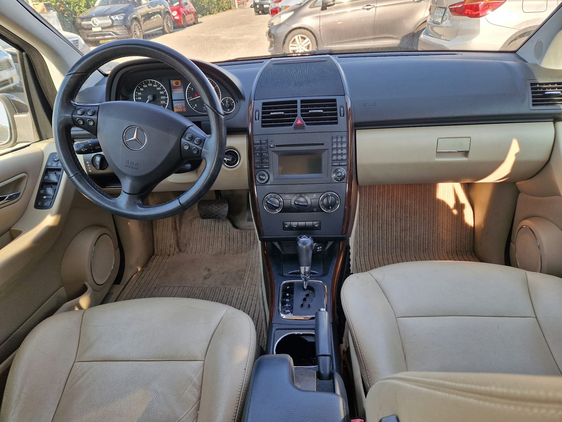 MERCEDES-BENZ A 180 (170) Elégance Autotronic-image-8